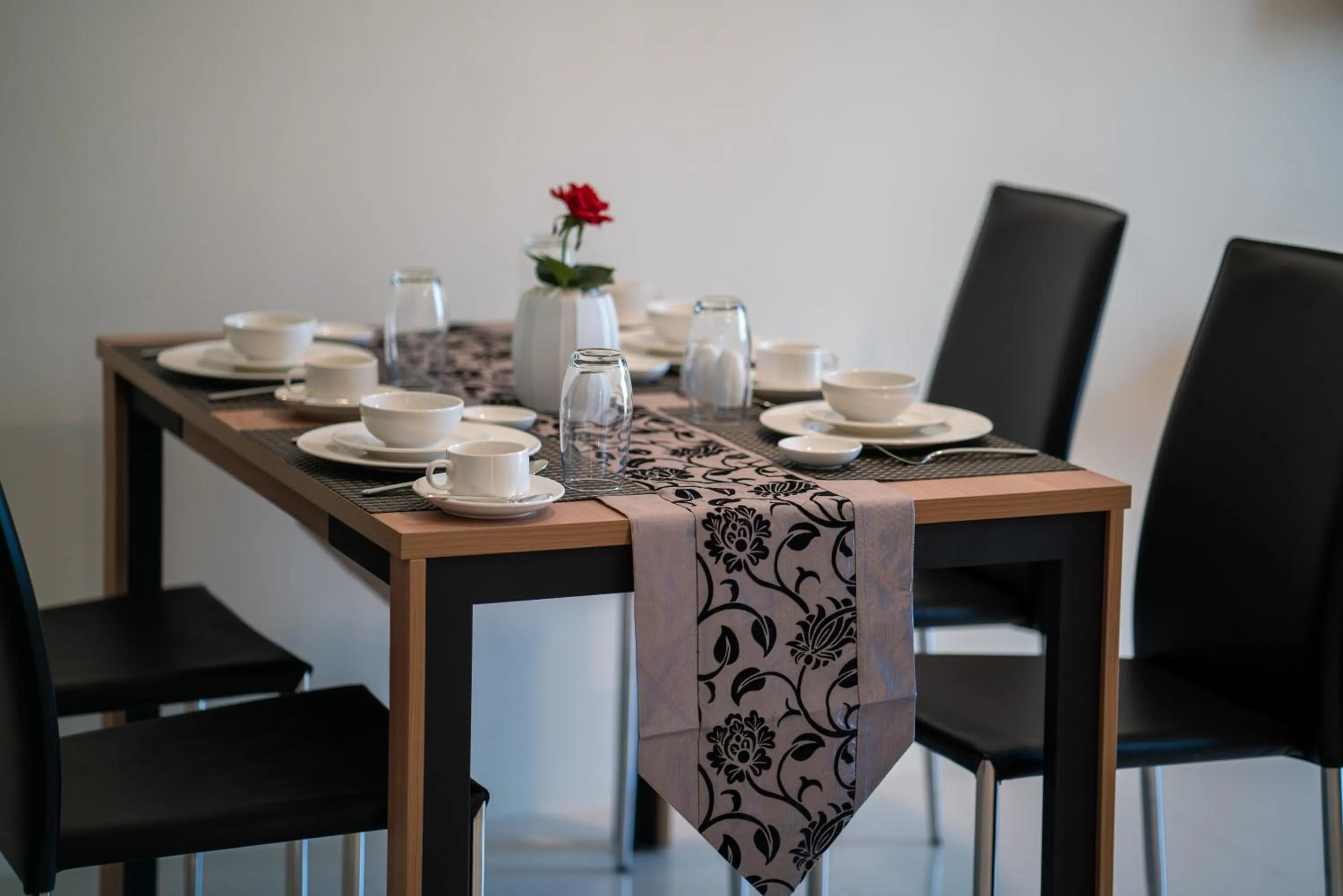 Dining area in TK VIEW HOTEL & APARTMENT