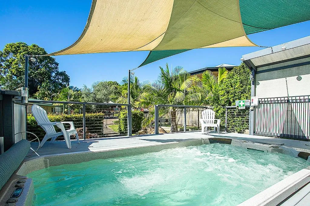 Swimming pool in Tiaro Tourist Stopover