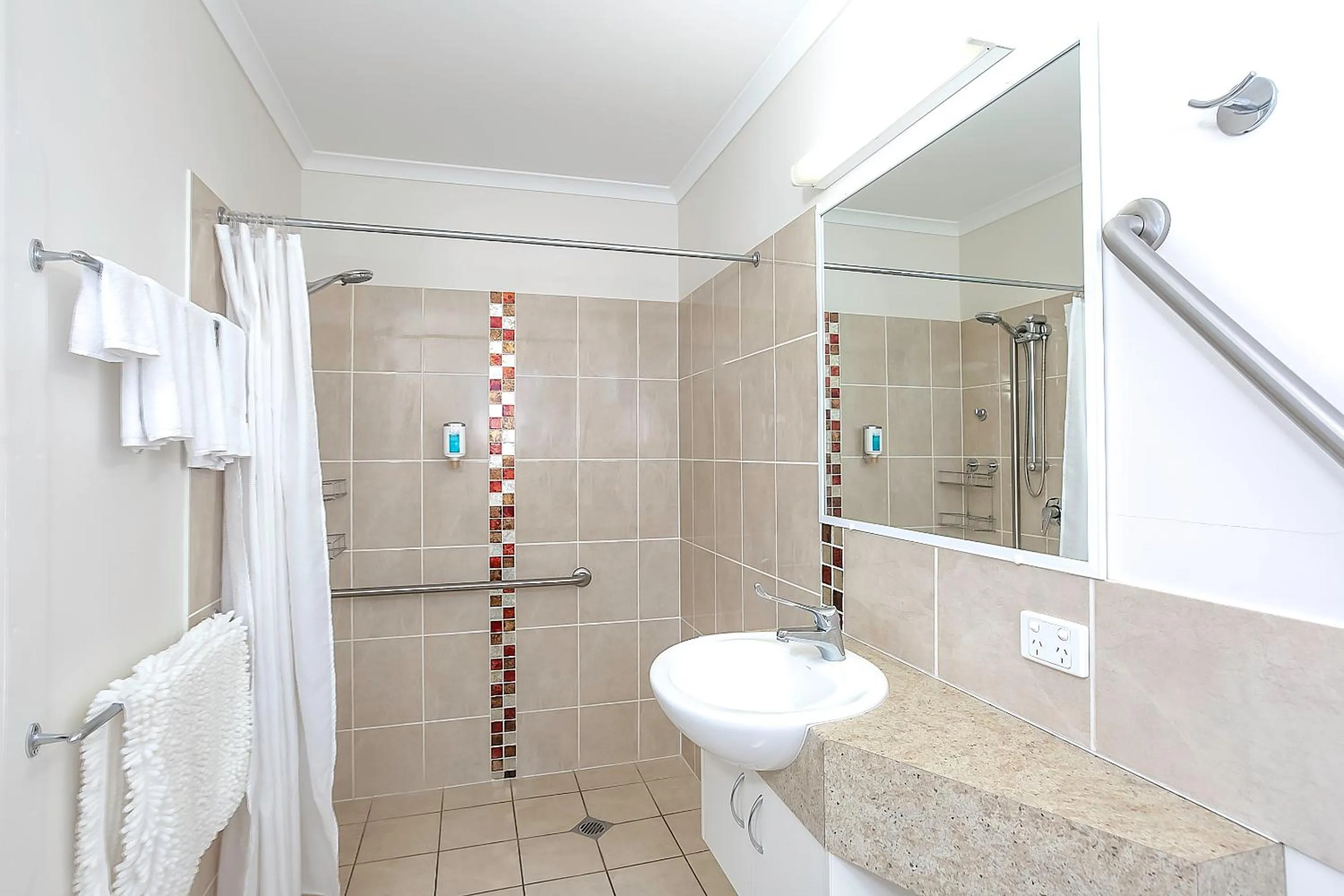 Bathroom in Tiaro Tourist Stopover