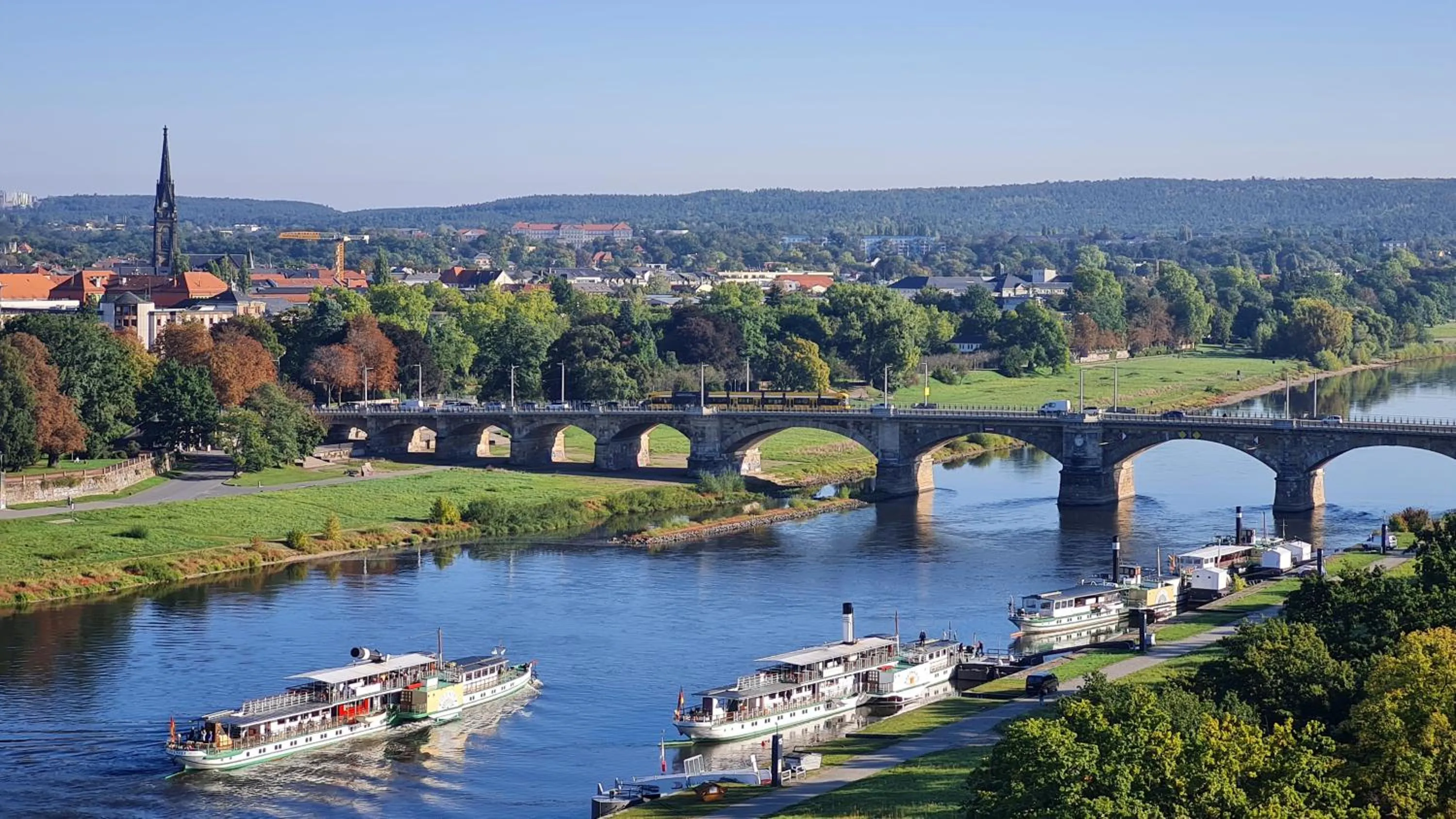 City view in Hotel Am Terrassenufer