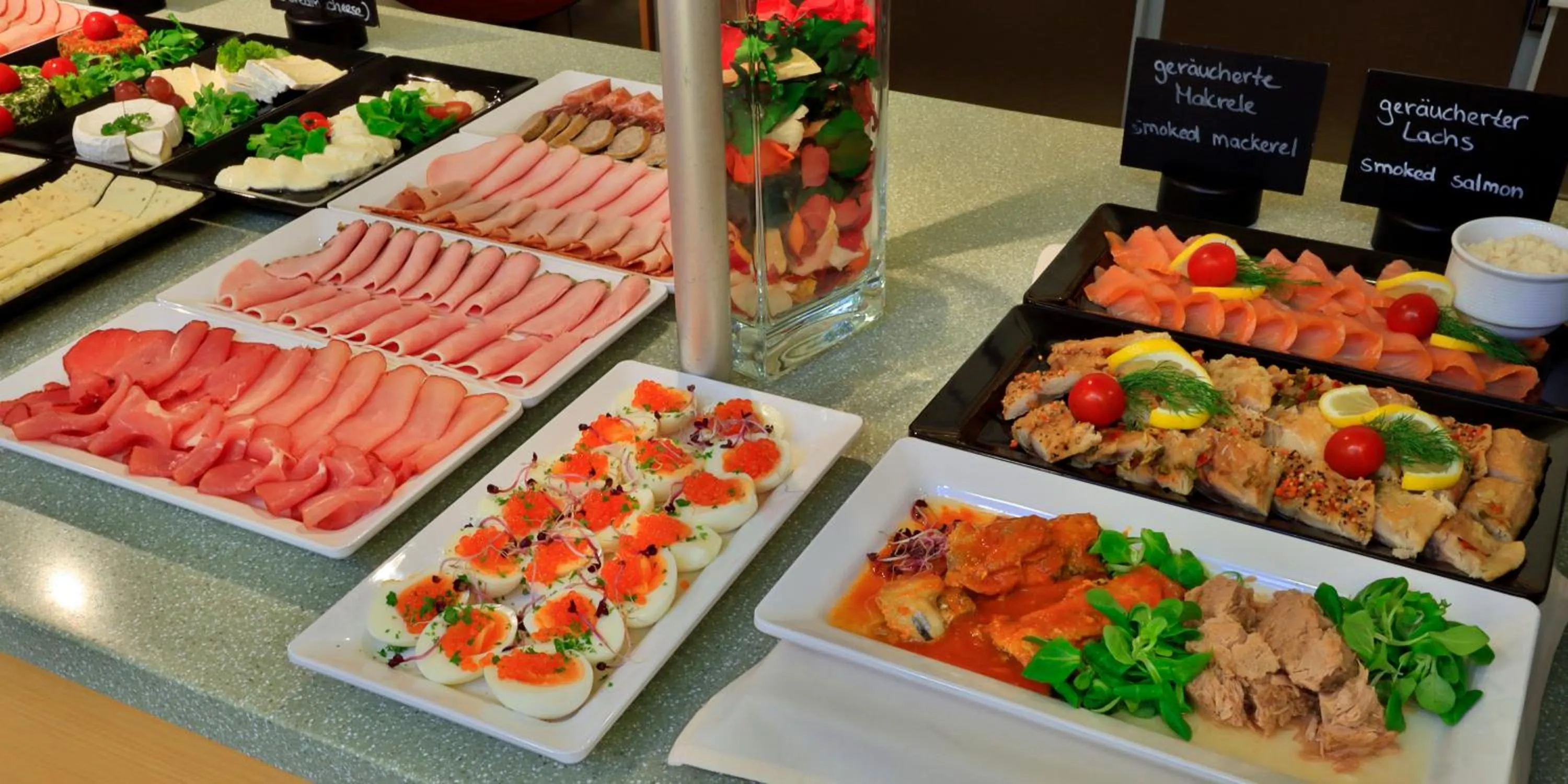 Buffet breakfast in Hotel Am Terrassenufer