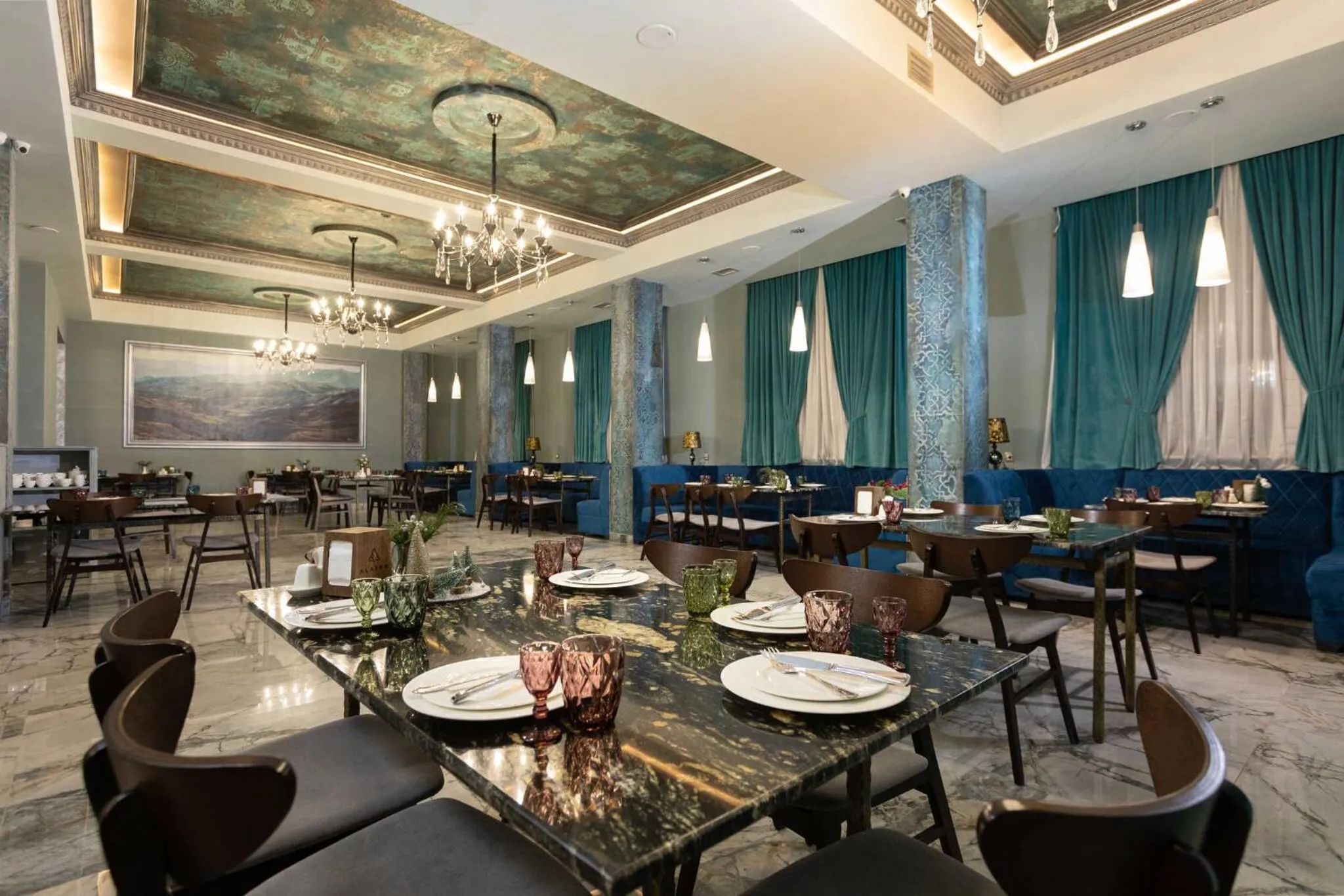 Restaurant/places to eat in Alaska Resort