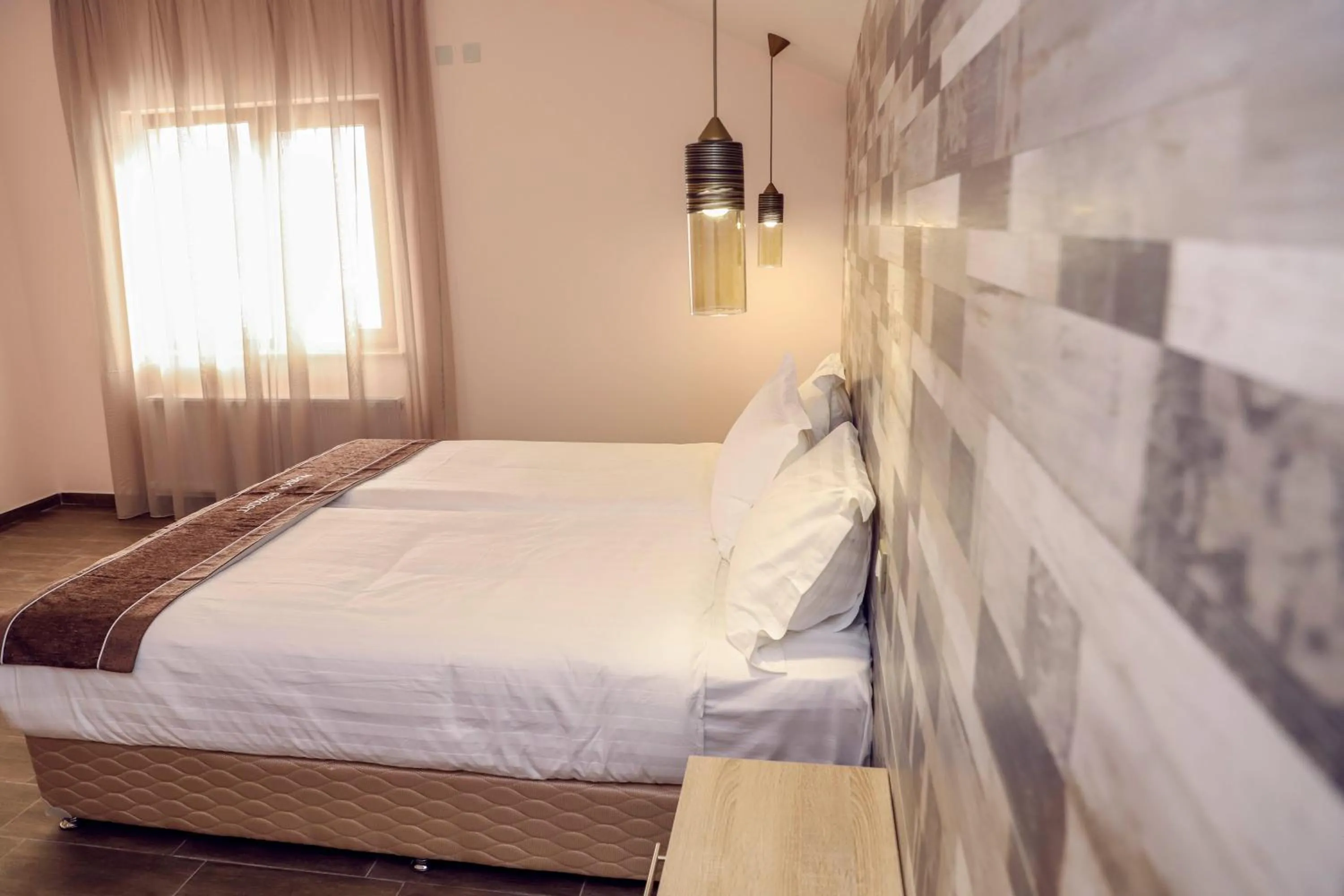 Photo of the whole room, Bed in Alaska Resort