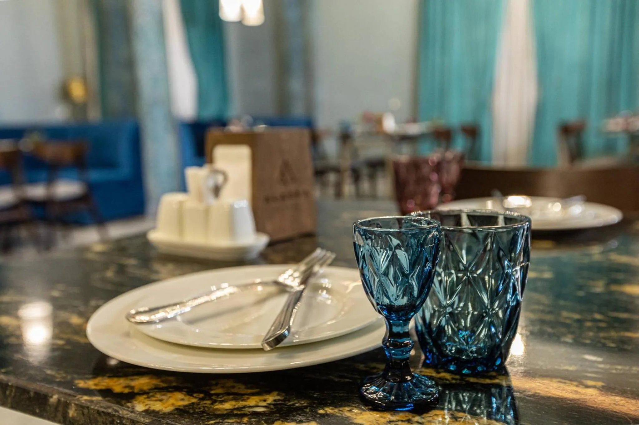 Restaurant/places to eat in Alaska Resort