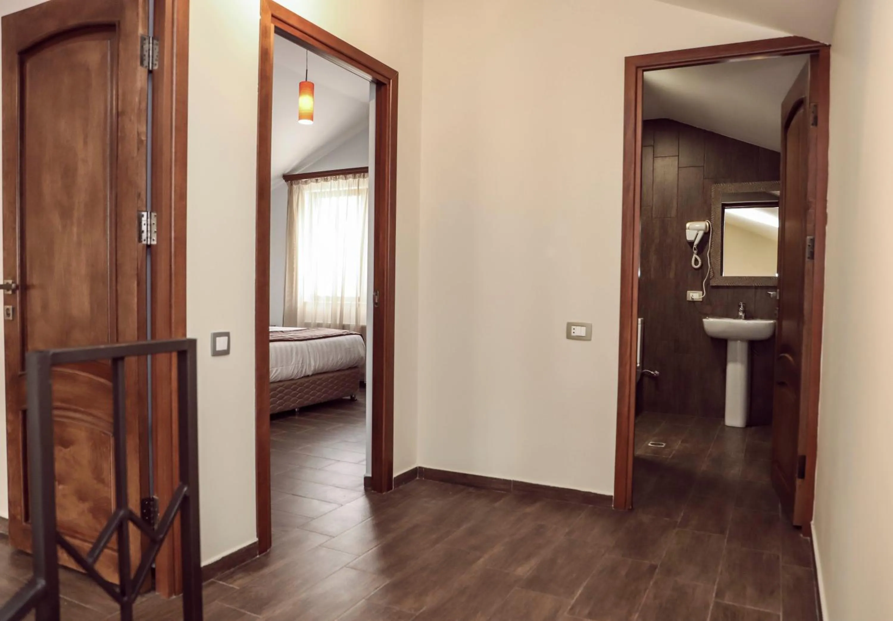 Photo of the whole room, Bed in Alaska Resort