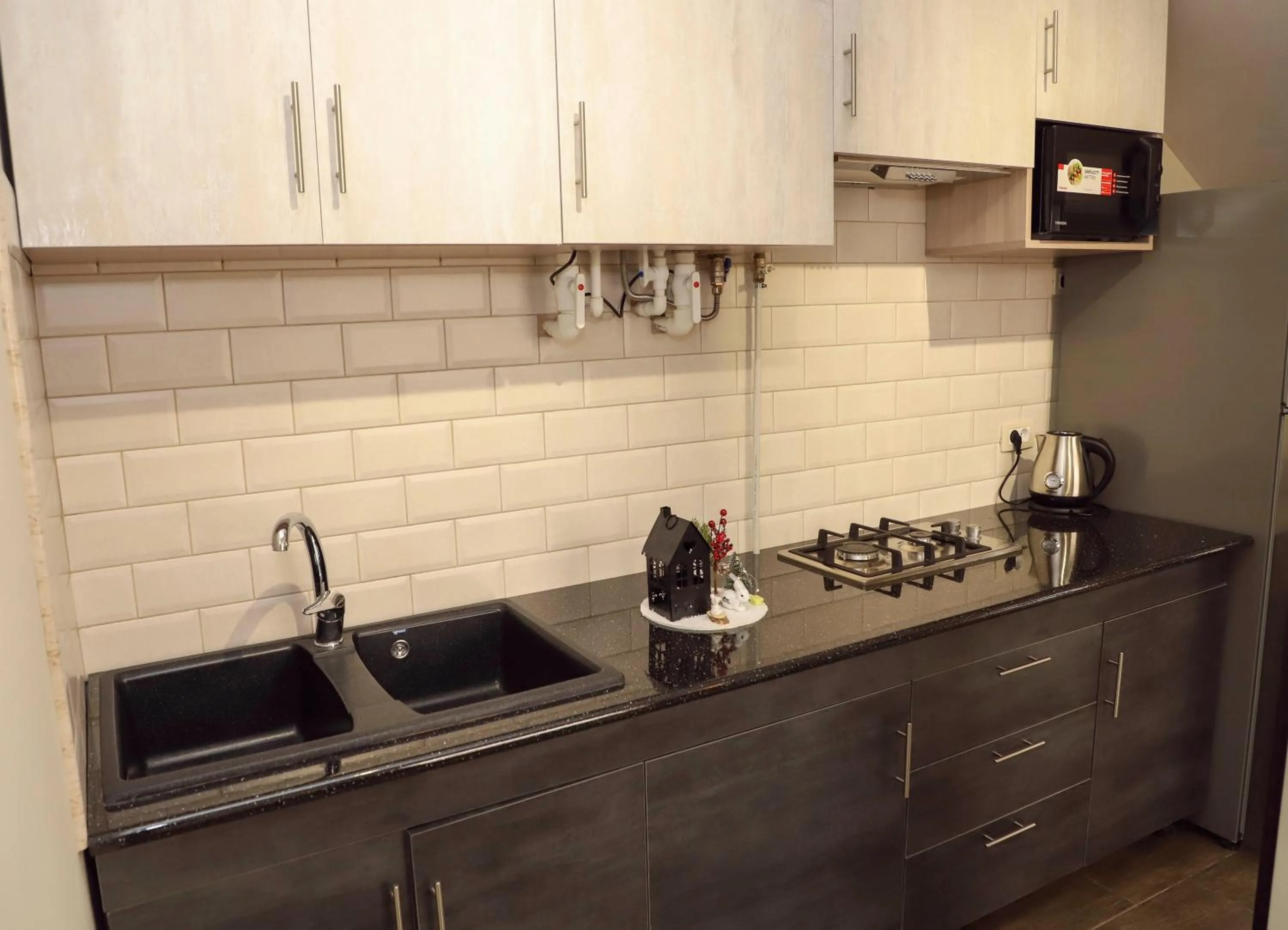 Kitchen or kitchenette in Alaska Resort