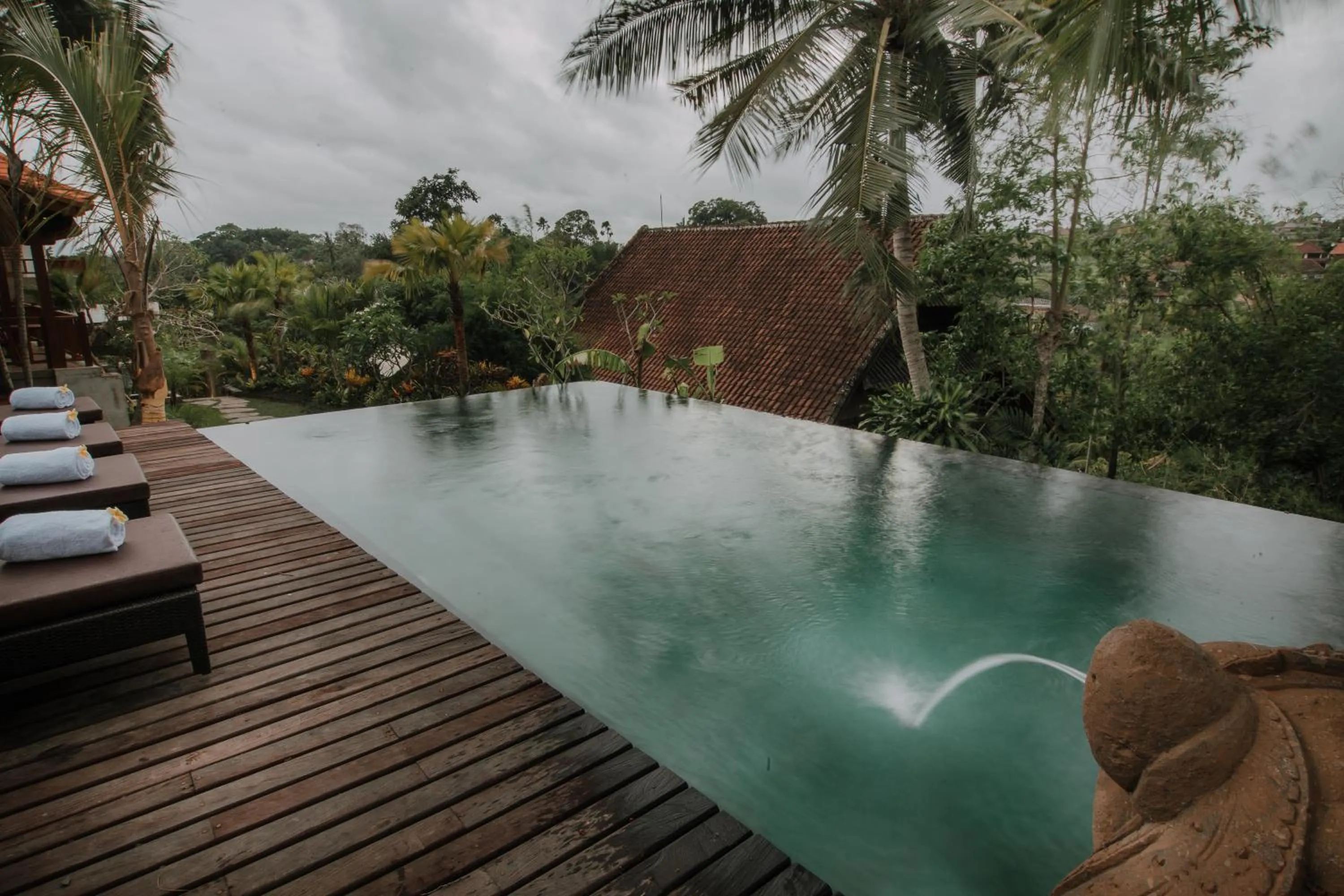 Swimming pool in Mahadana Ubud