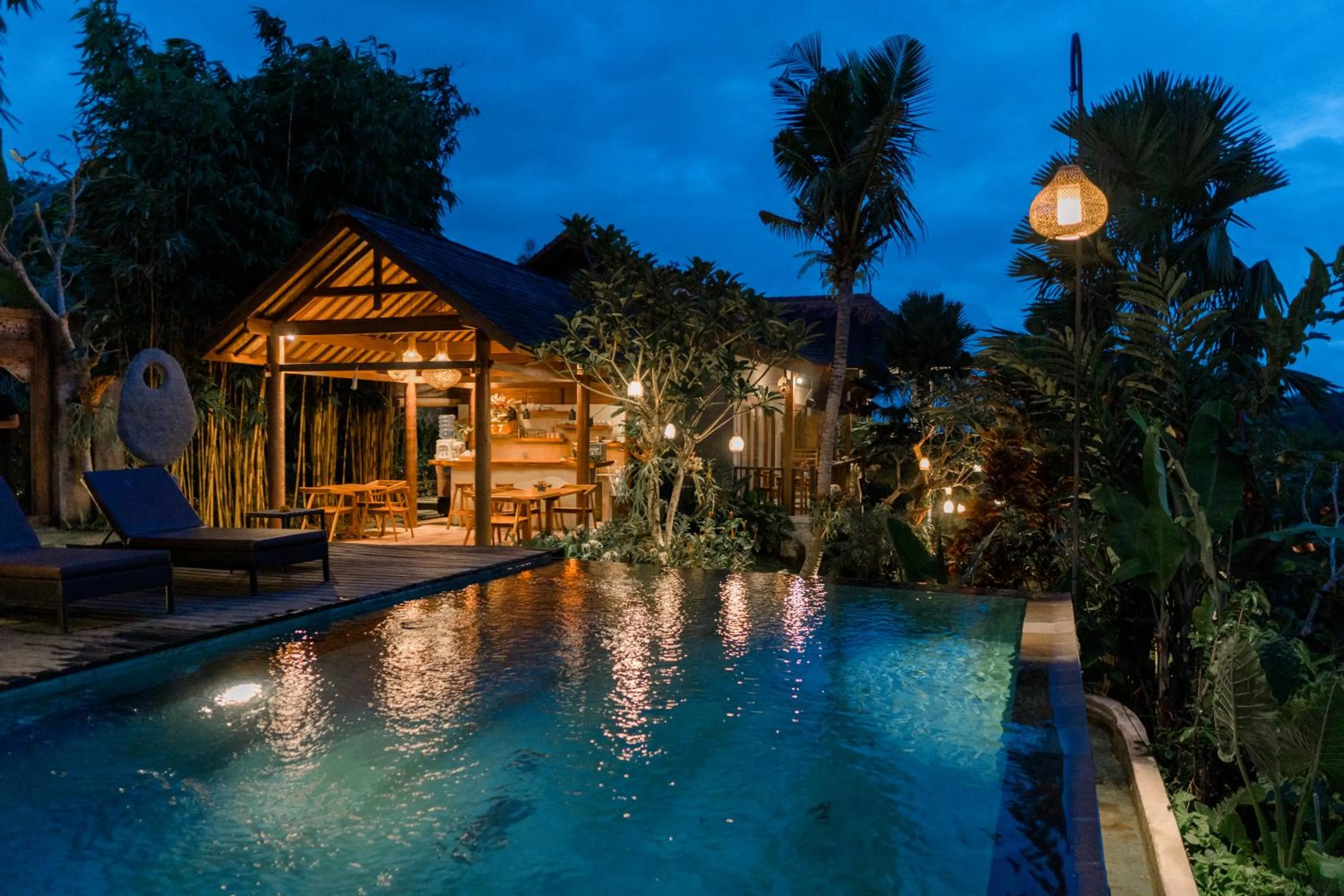 Swimming pool in Mahadana Ubud