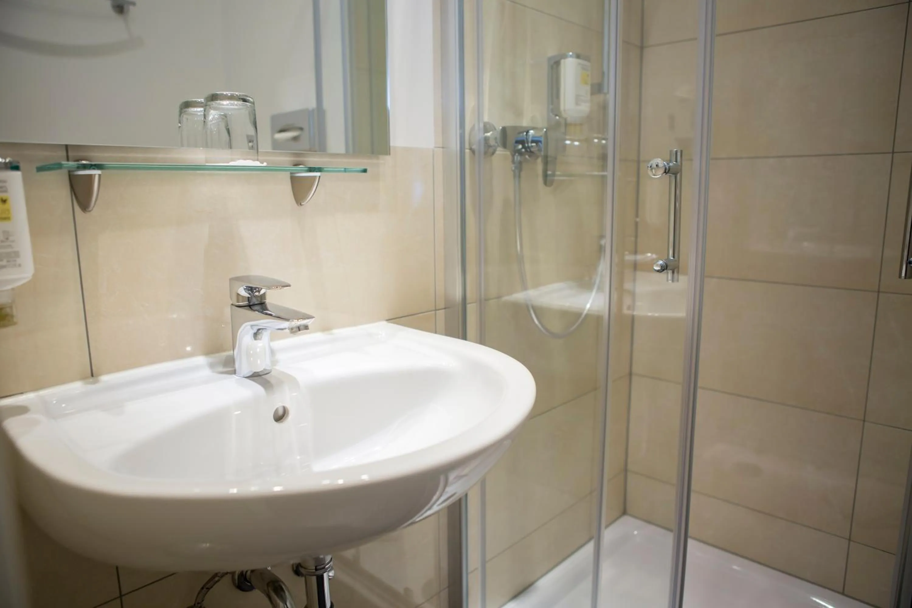 Toilet in Mercure Mainz City Center