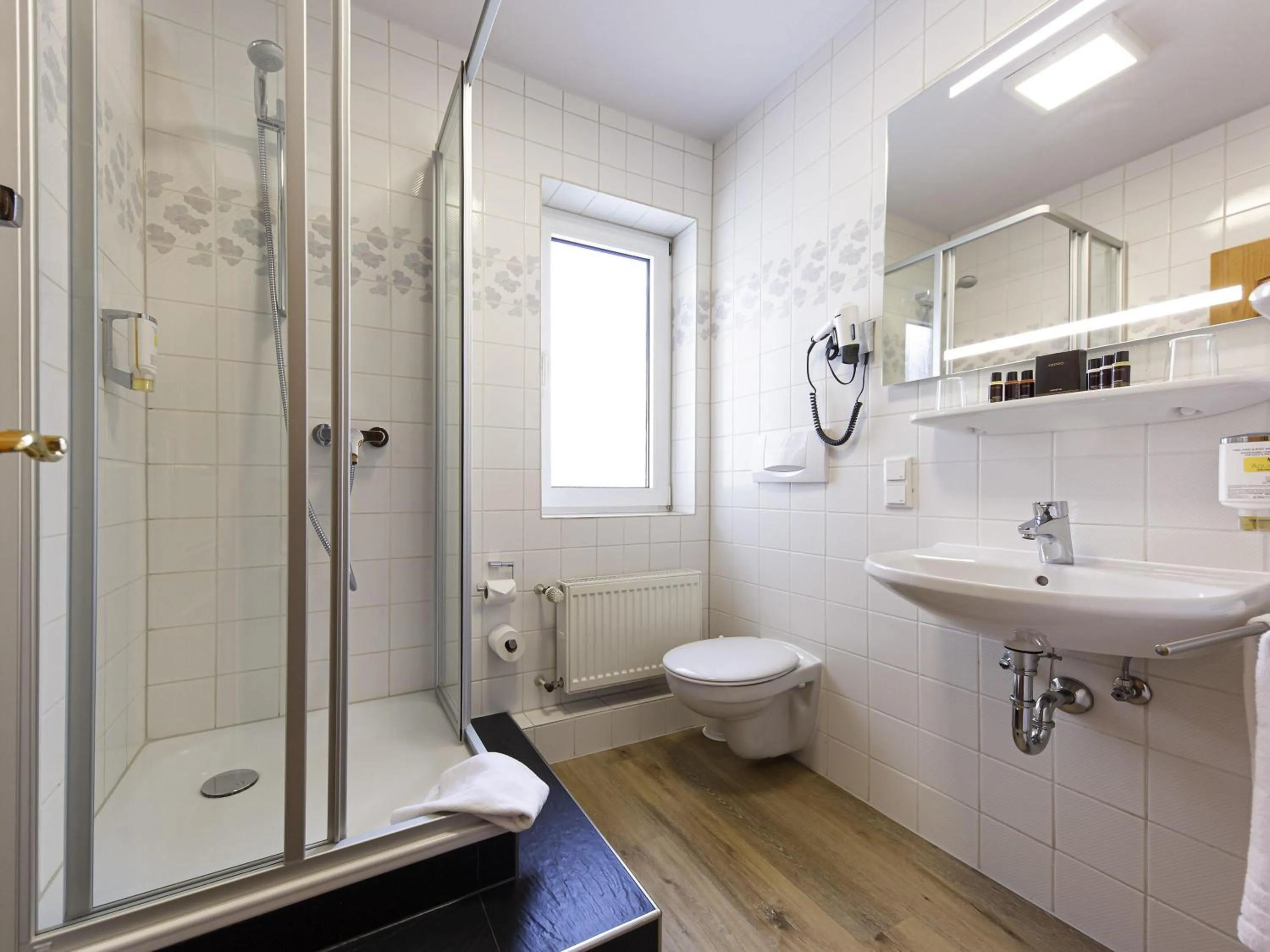 Bedroom in Mercure Mainz City Center