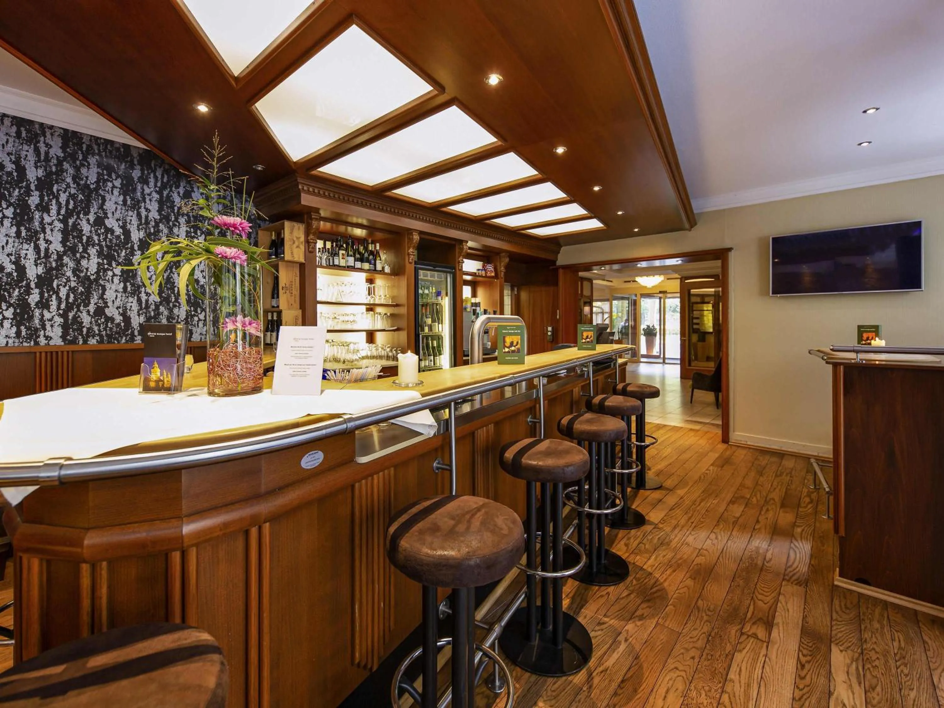 Lounge or bar in Mercure Mainz City Center