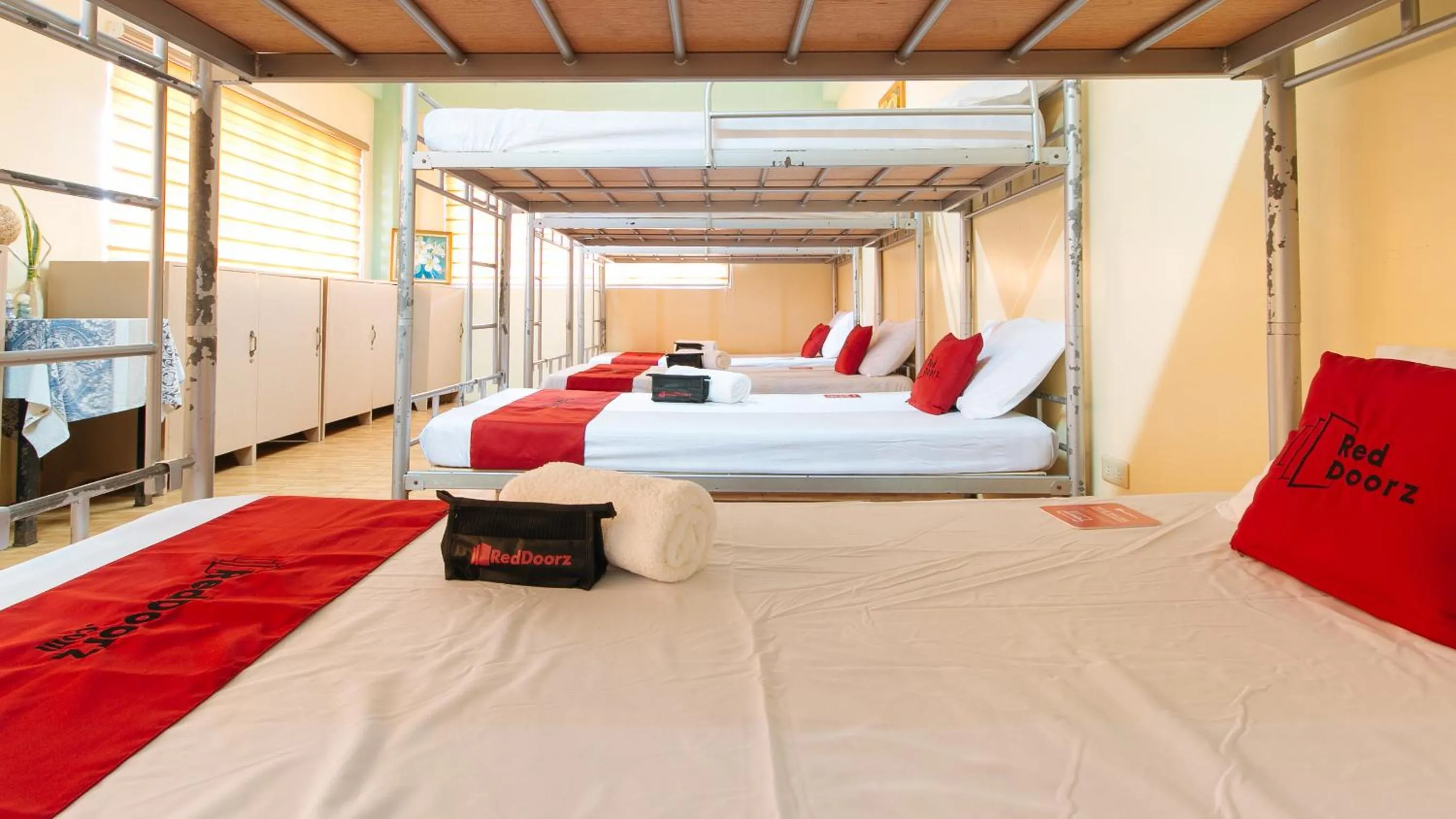 Photo of the whole room, Bed in RedDoorz @ Arimbay Legazpi City