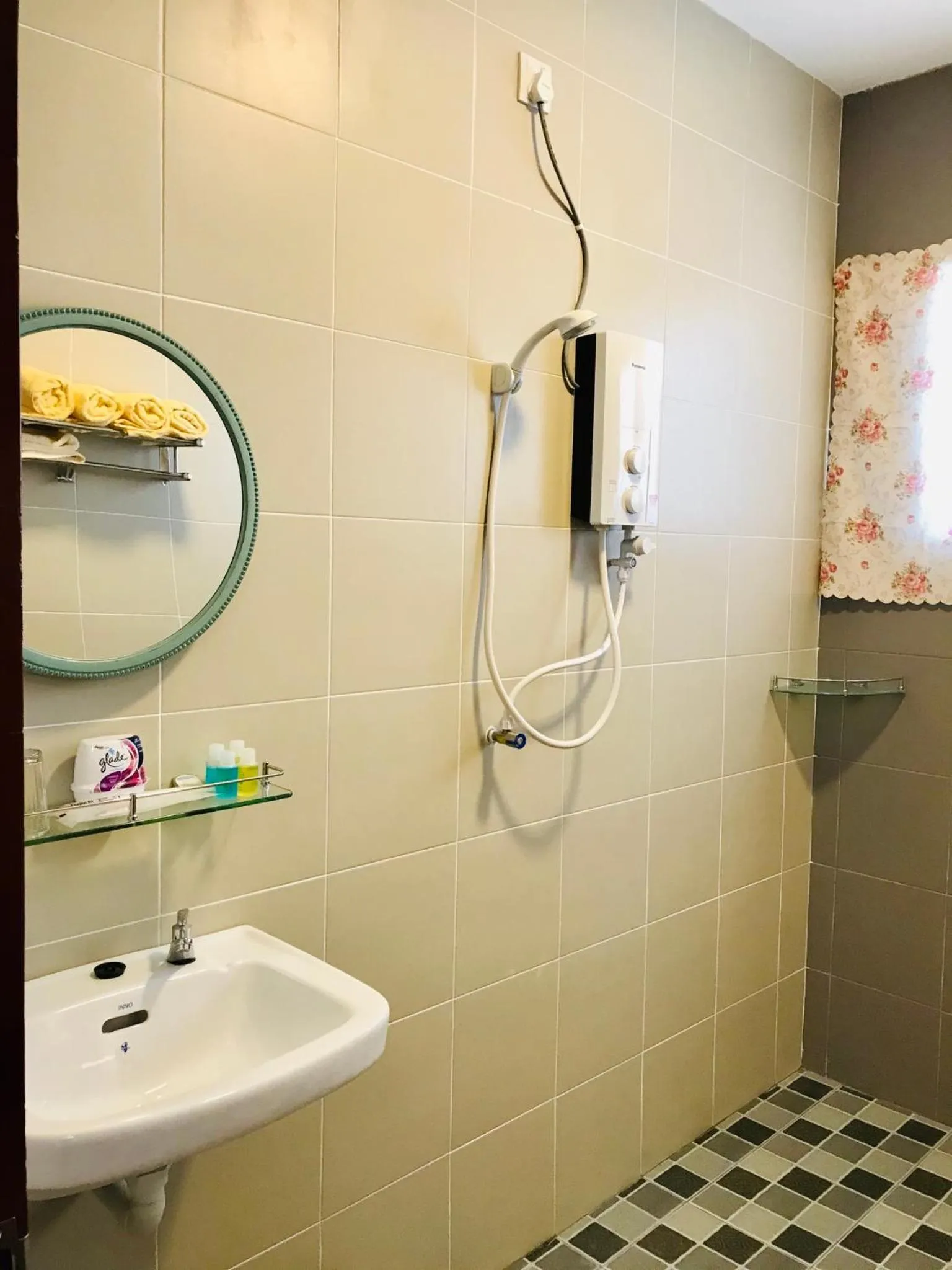 Art Heritage at Lucky 7