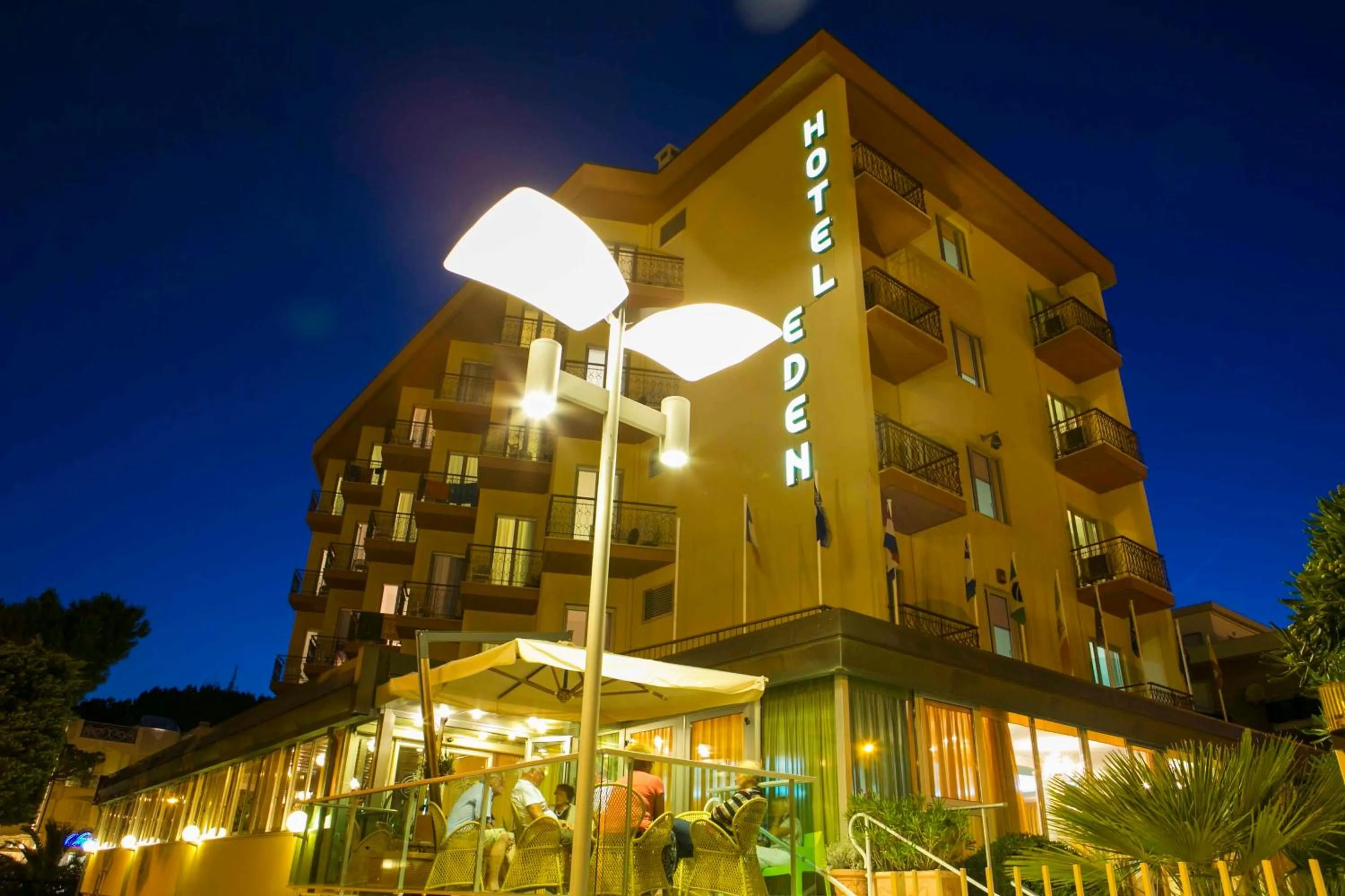 Facade/entrance in Hotel Eden