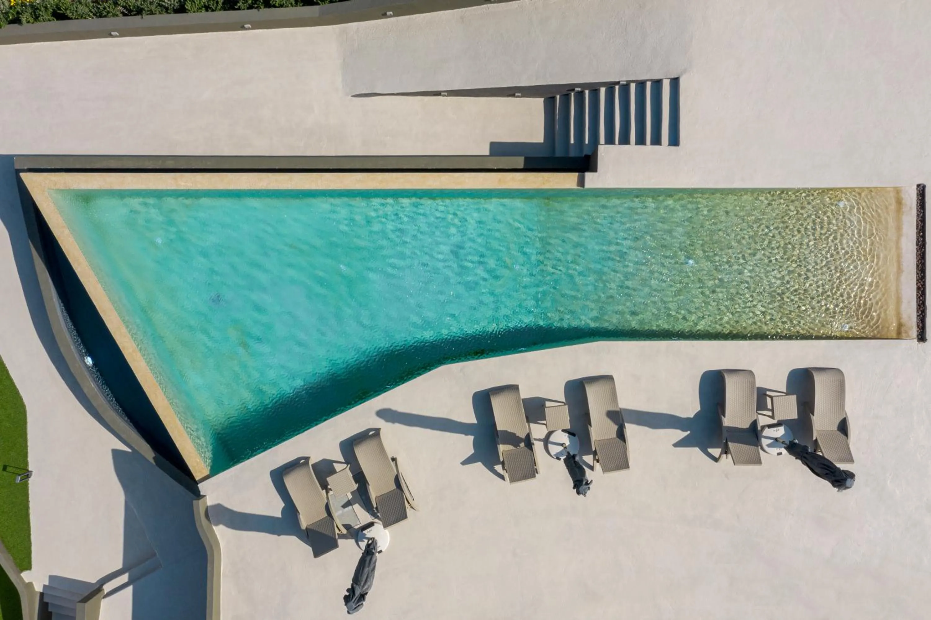 Bird's eye view in Pearl Inn Hotel by Pearl Hotel Collection