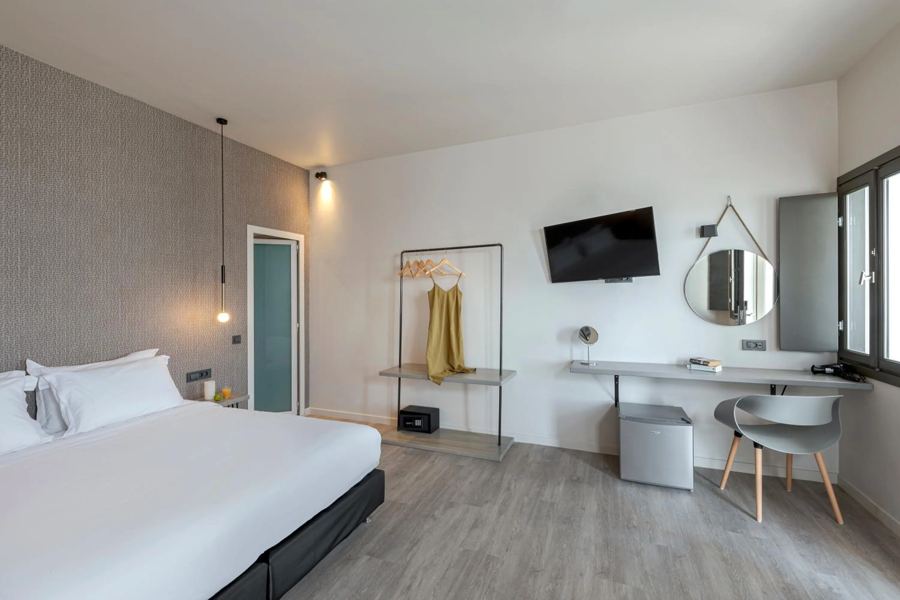 TV and multimedia, Bed in Pearl Inn Hotel by Pearl Hotel Collection