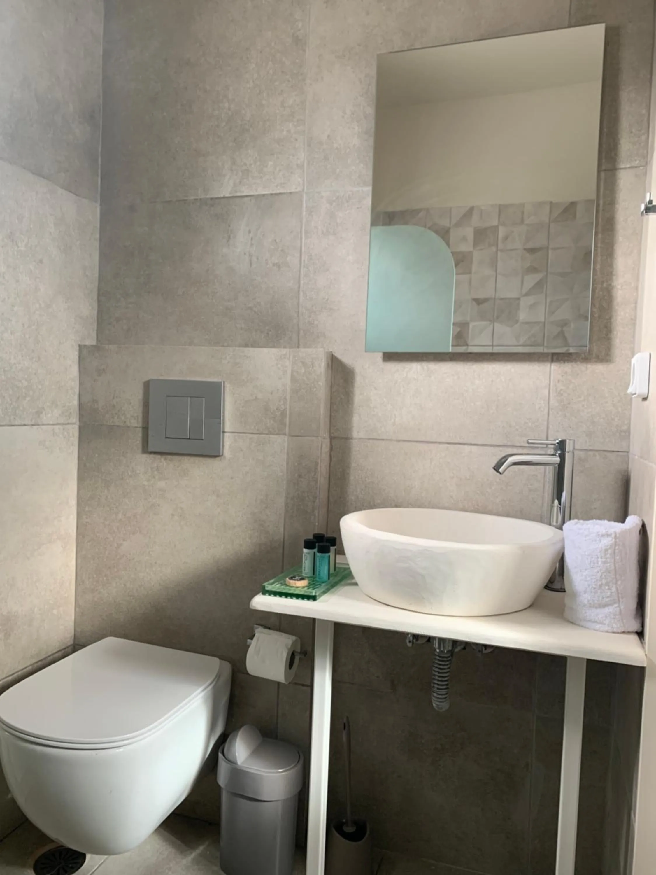 Bathroom in Pearl Inn Hotel by Pearl Hotel Collection