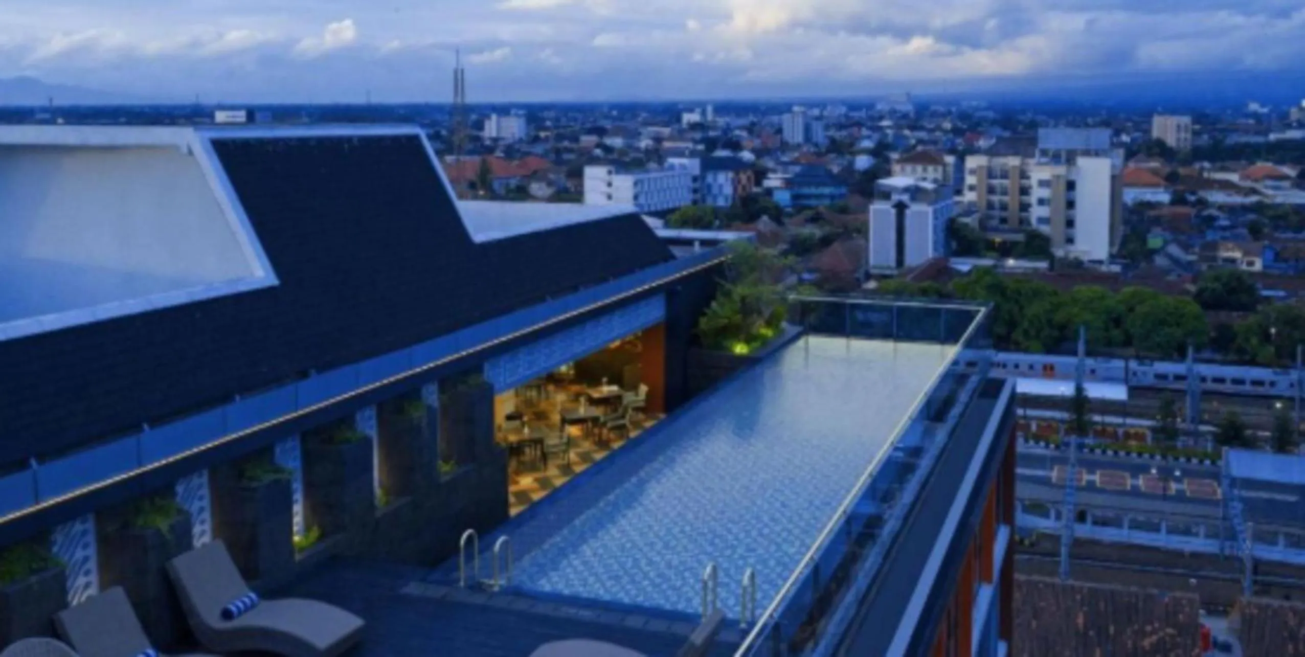 Swimming pool in Royal Malioboro by ASTON