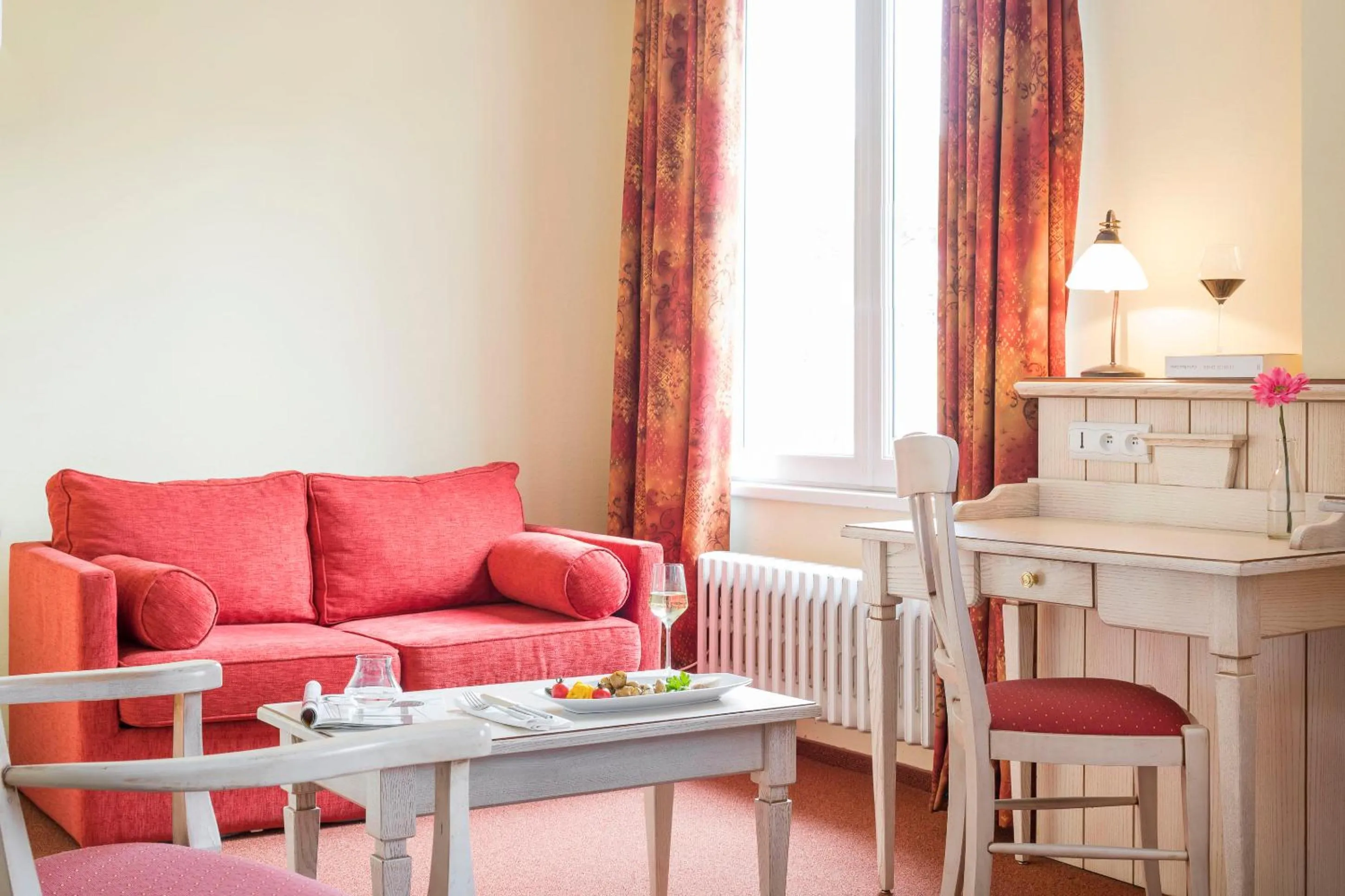 Seating area in Hôtel Restaurant Le Bristol