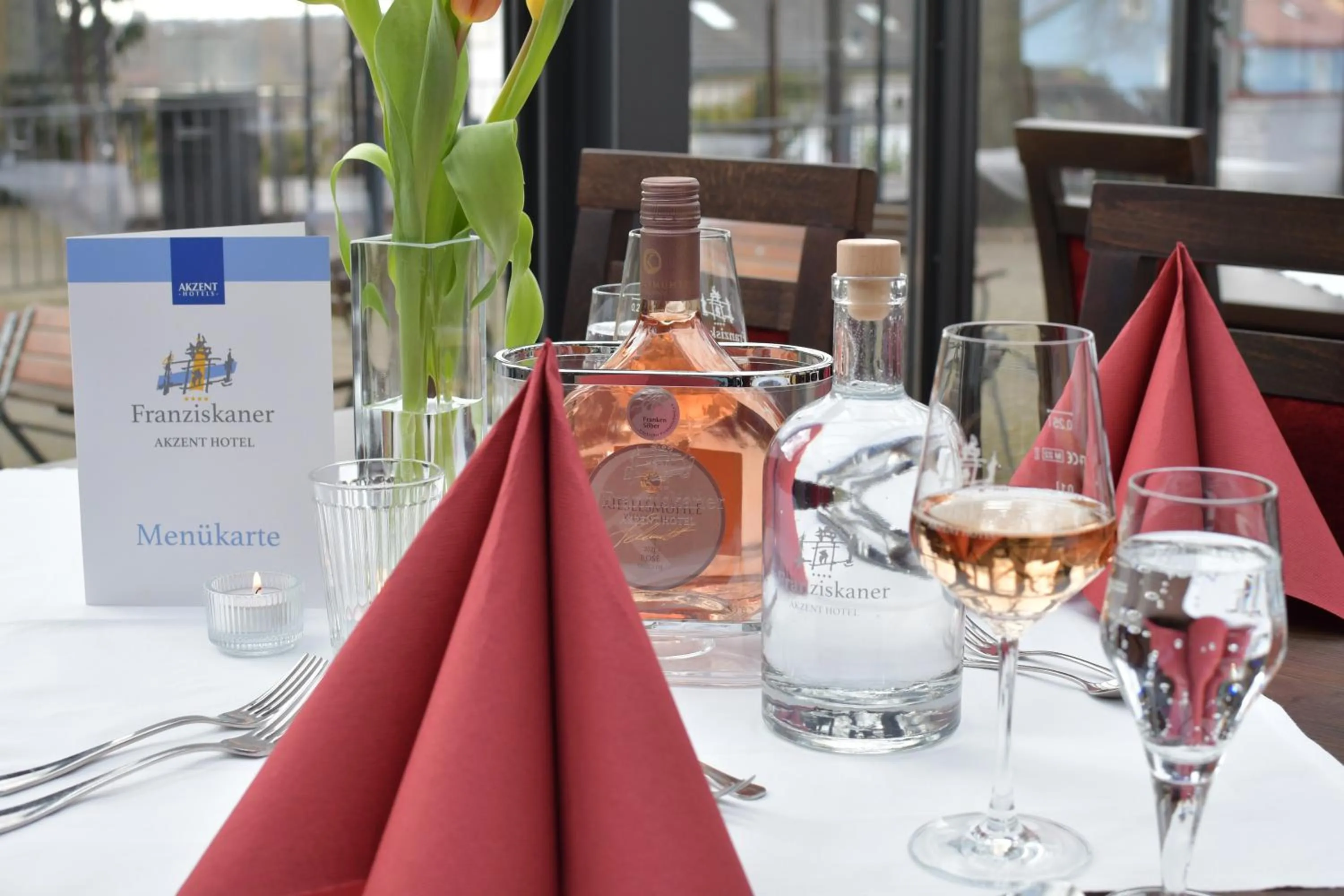 Restaurant/places to eat in AKZENT Hotel Franziskaner