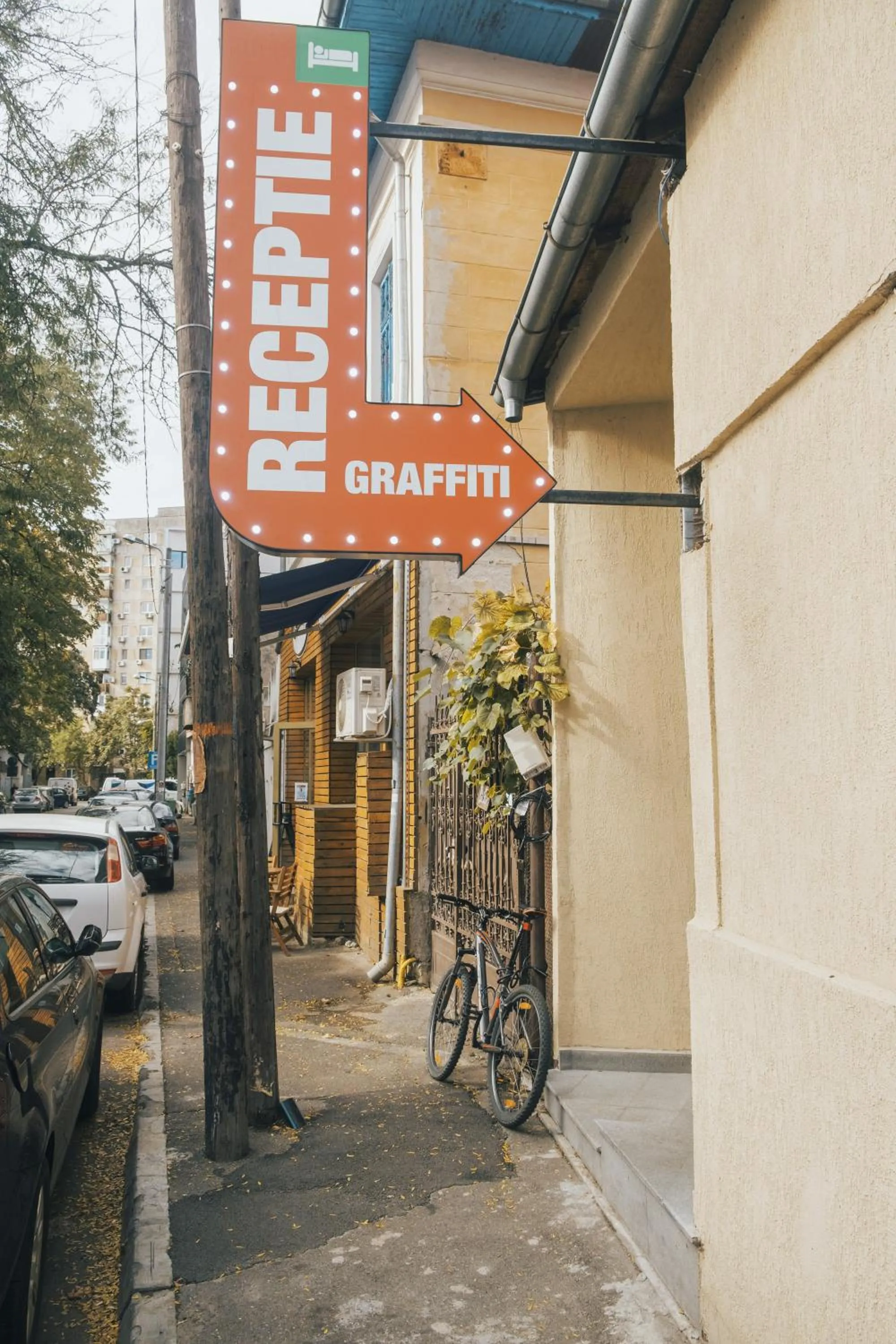 Property building in Graffiti Hotel