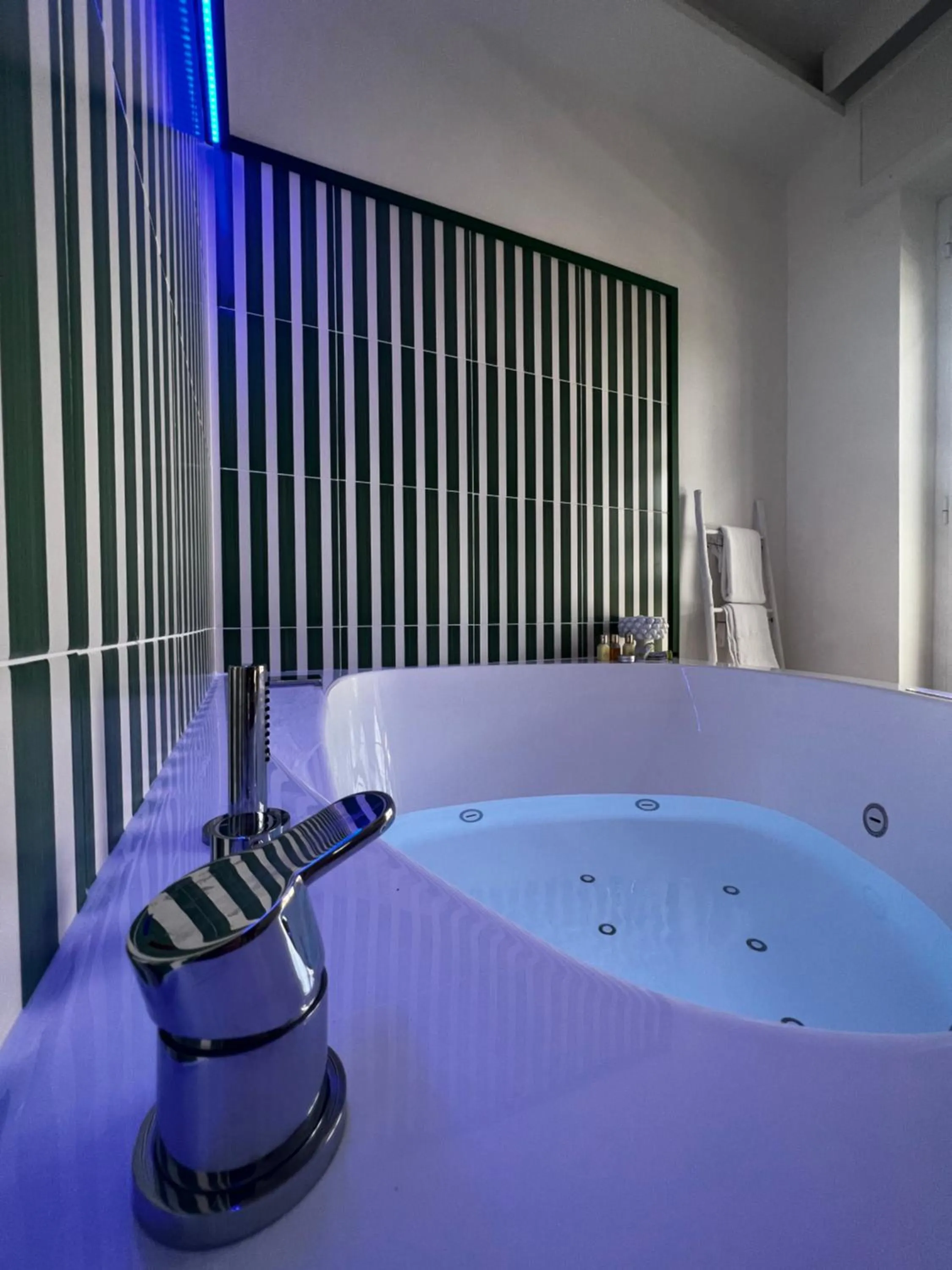 Suite with Spa Bath - single occupancy in Al Campanile