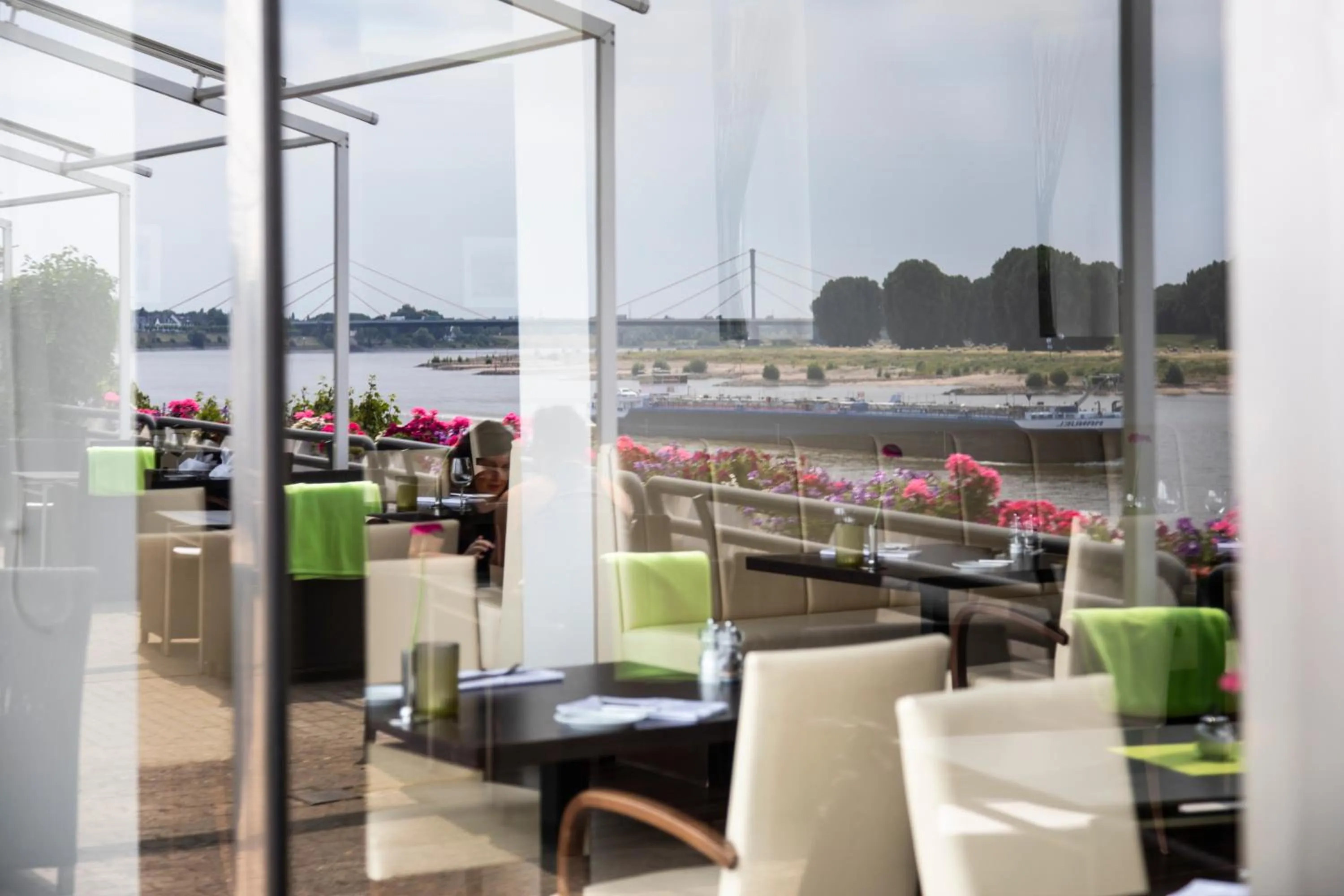 Restaurant/places to eat in Hotel Rheingarten