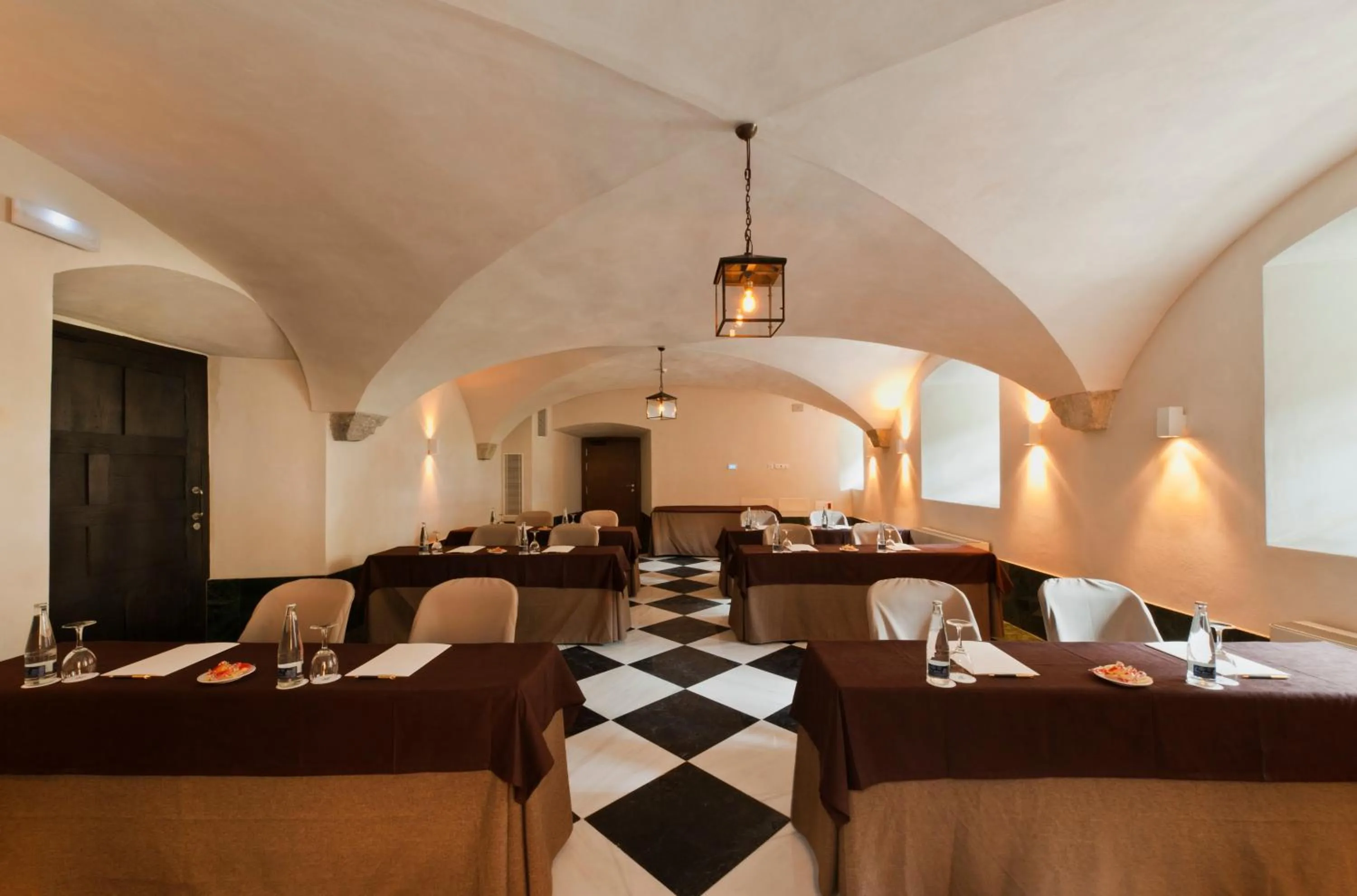 Business facilities in Parador de Corias