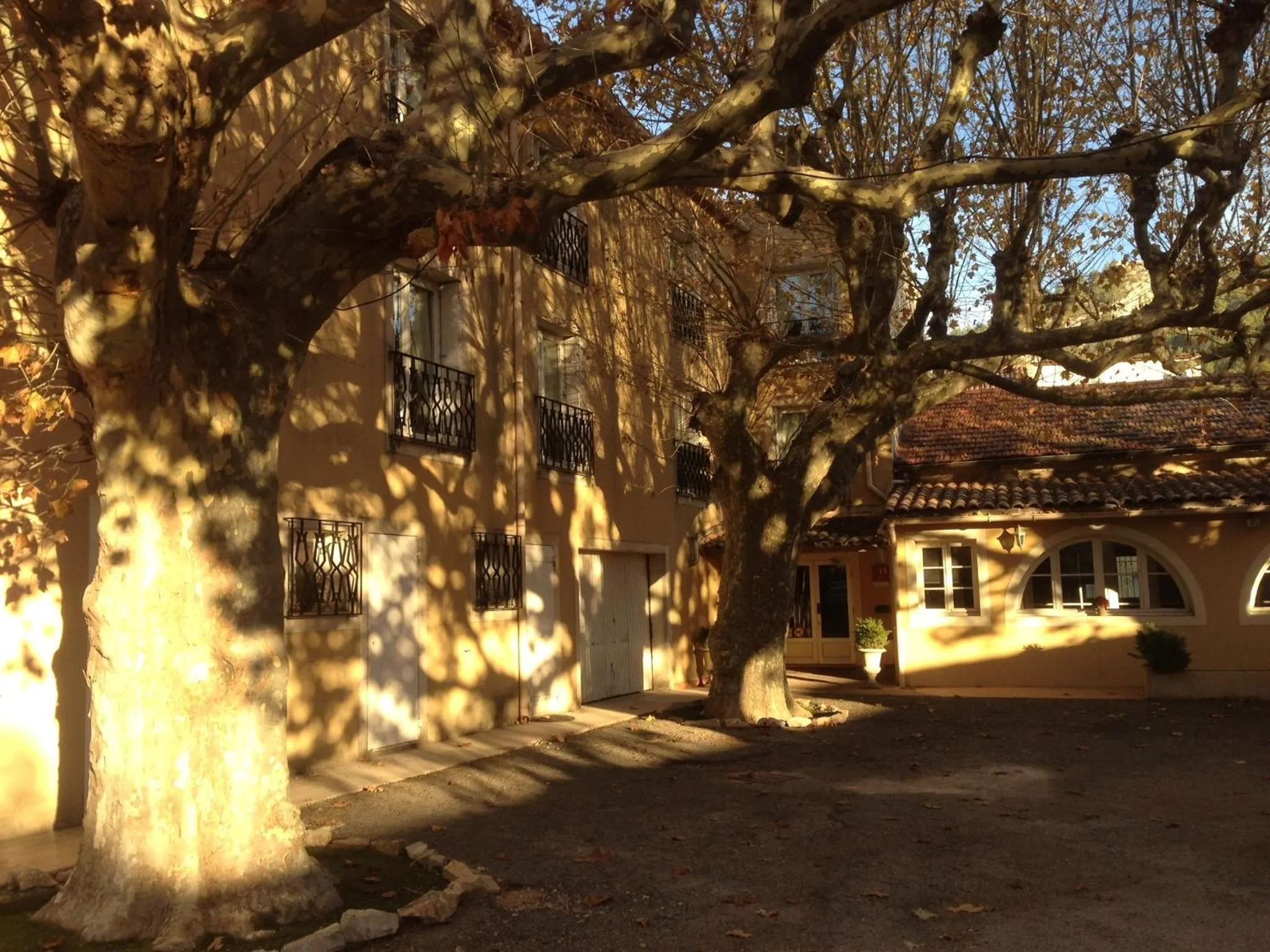 Facade/entrance in Hôtel Restaurant Le Commerce