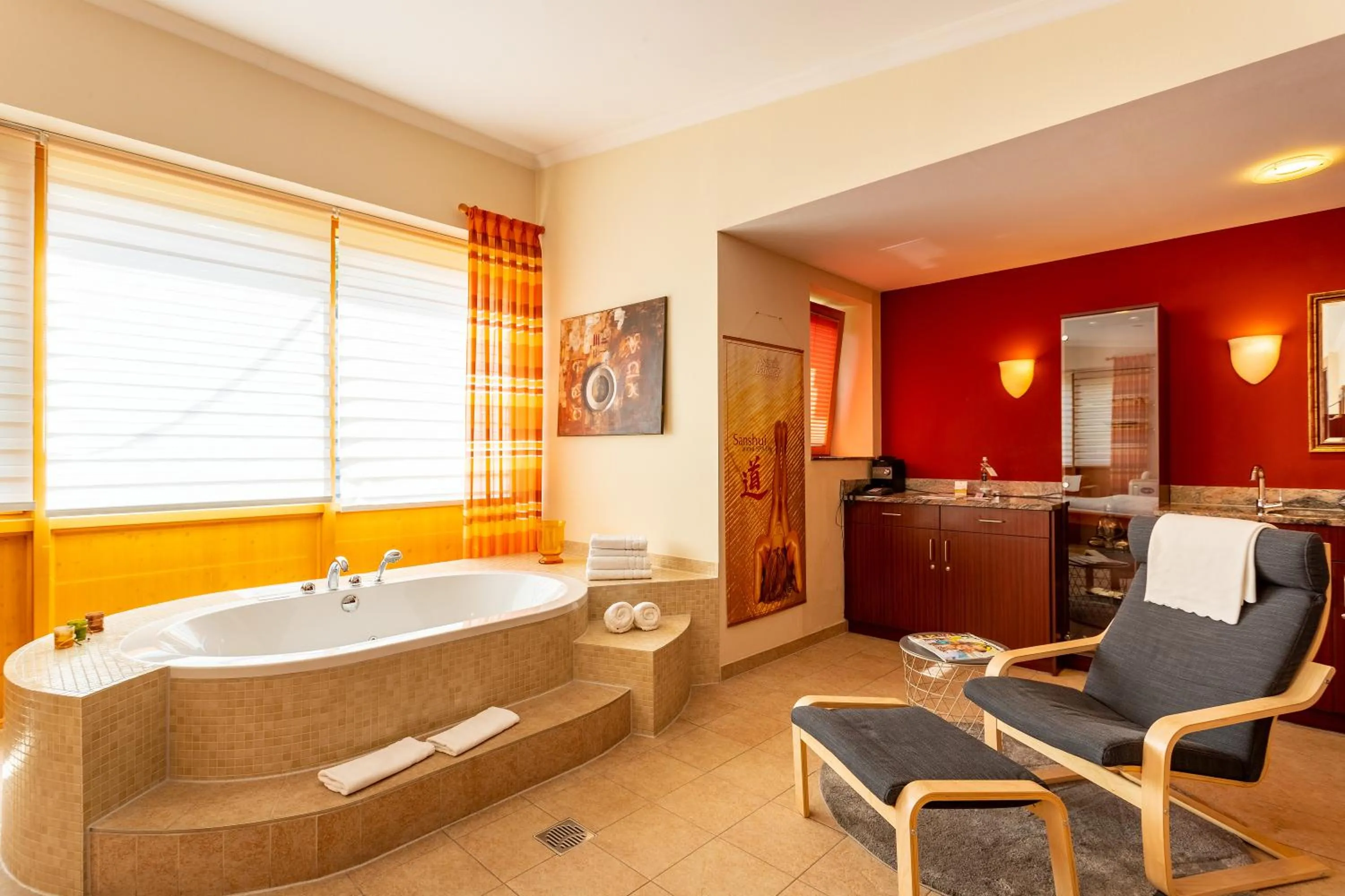 Hot Tub in Hotel Heide Kröpke