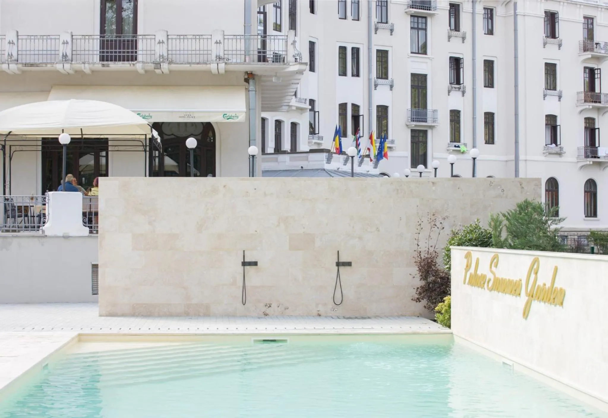 Swimming pool in Hotel Palace
