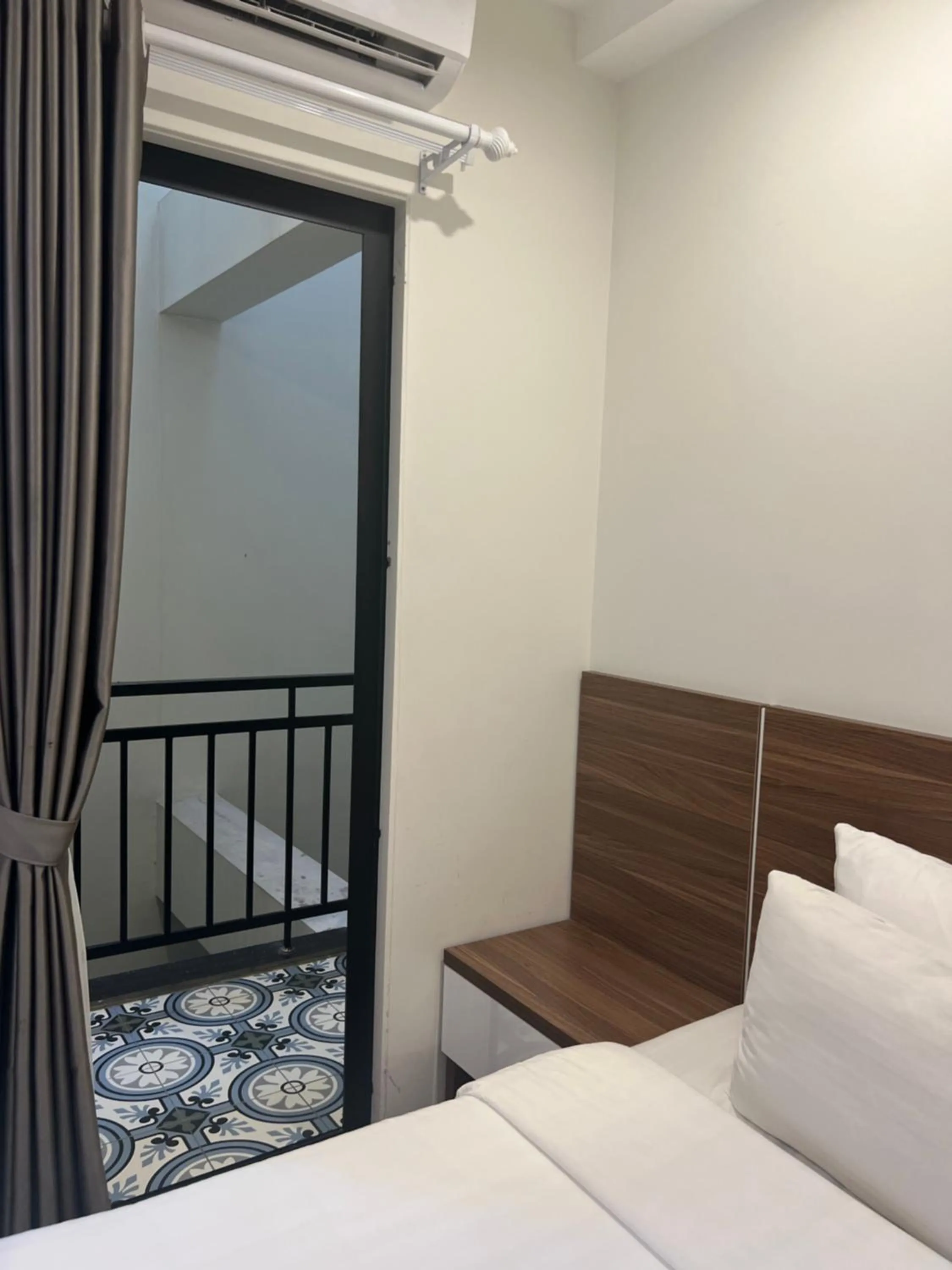 Bed in Paragon House and Residence