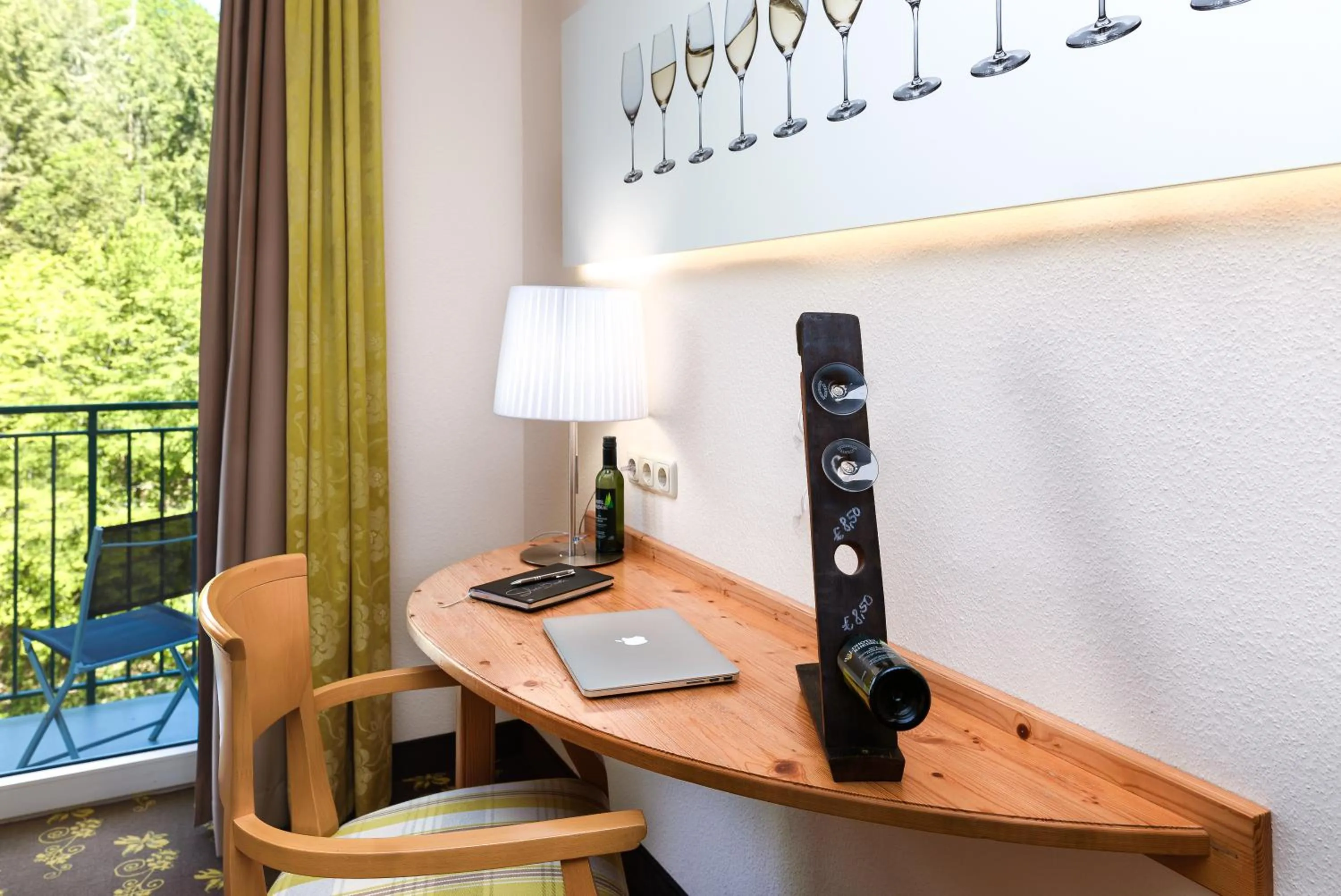 Balcony/Terrace in Akzent Waldhotel Rheingau