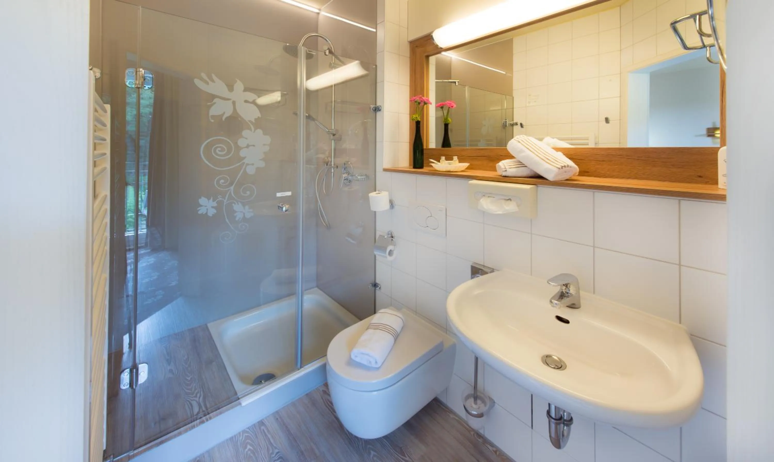 Bathroom in Akzent Waldhotel Rheingau