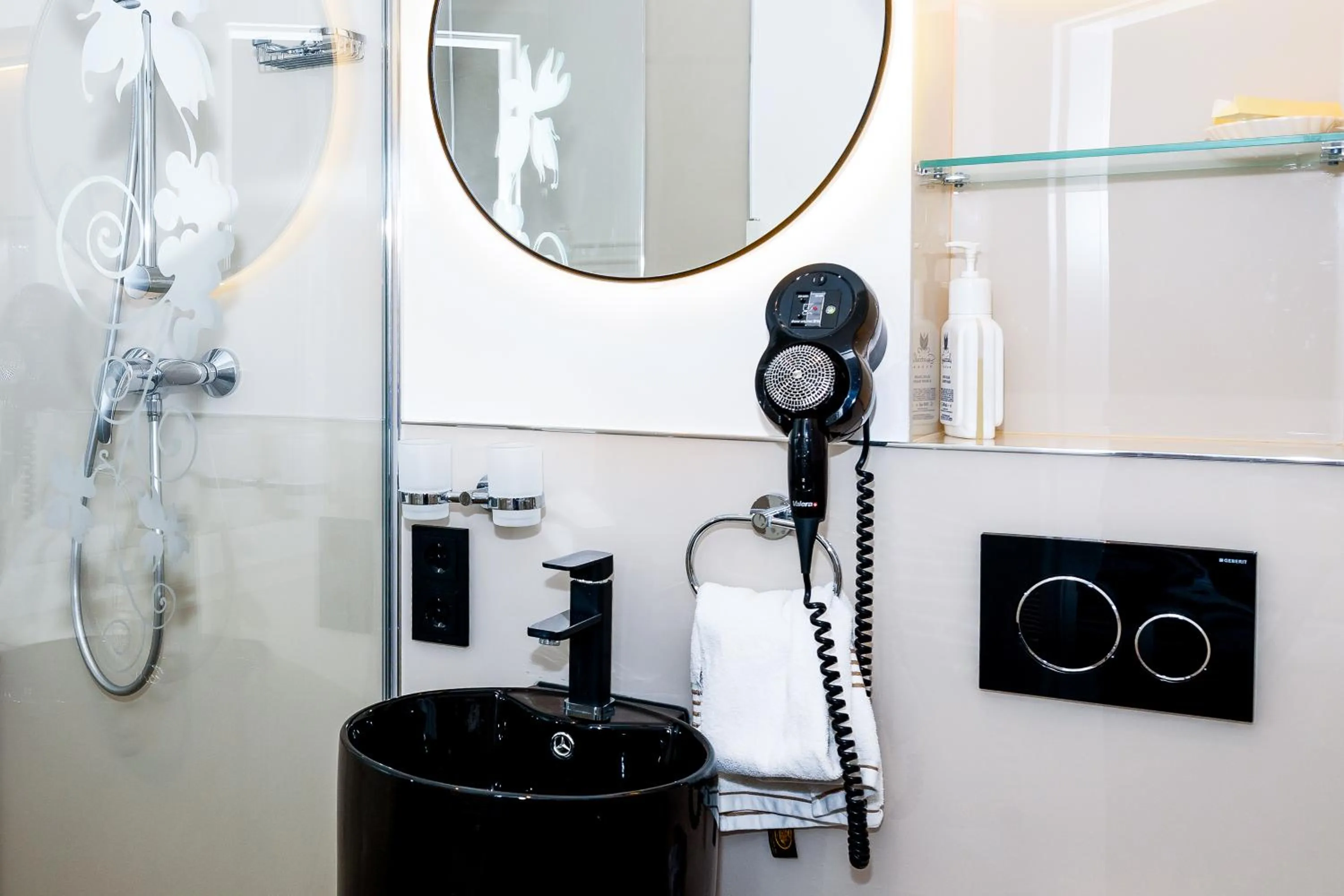 Bathroom in Akzent Waldhotel Rheingau