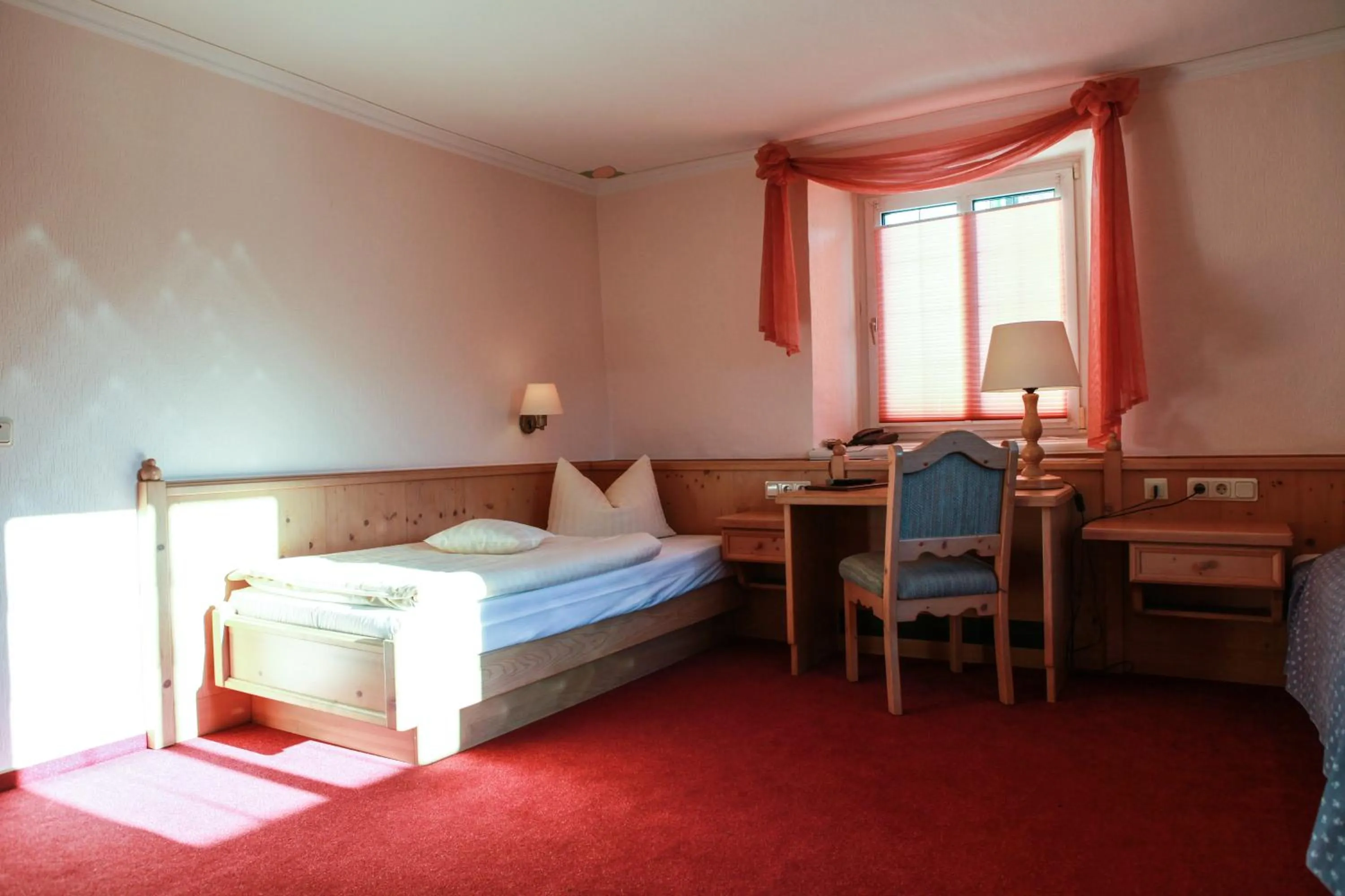 Bedroom, Bed in Hotel Reinhold