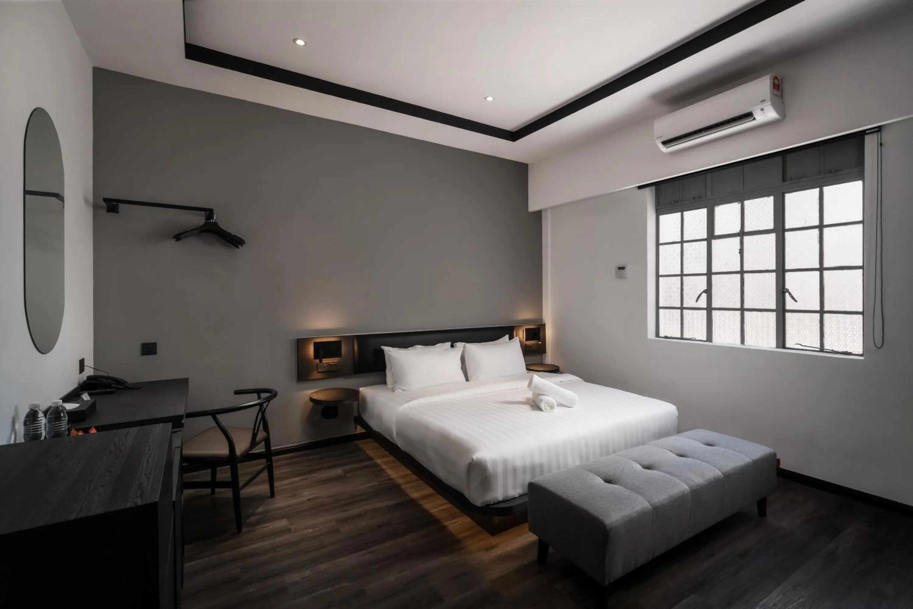 Bedroom, Bed in Modern Hotel Georgetown