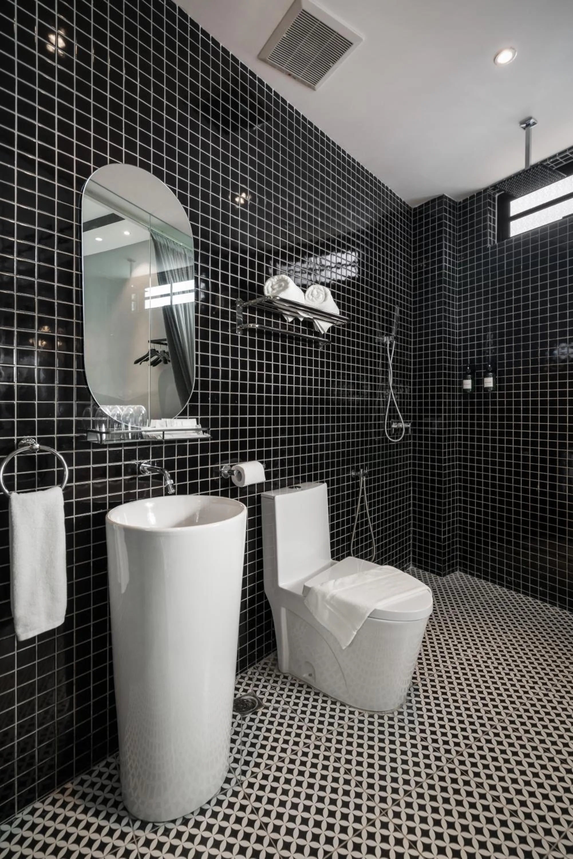 Toilet in Modern Hotel Georgetown