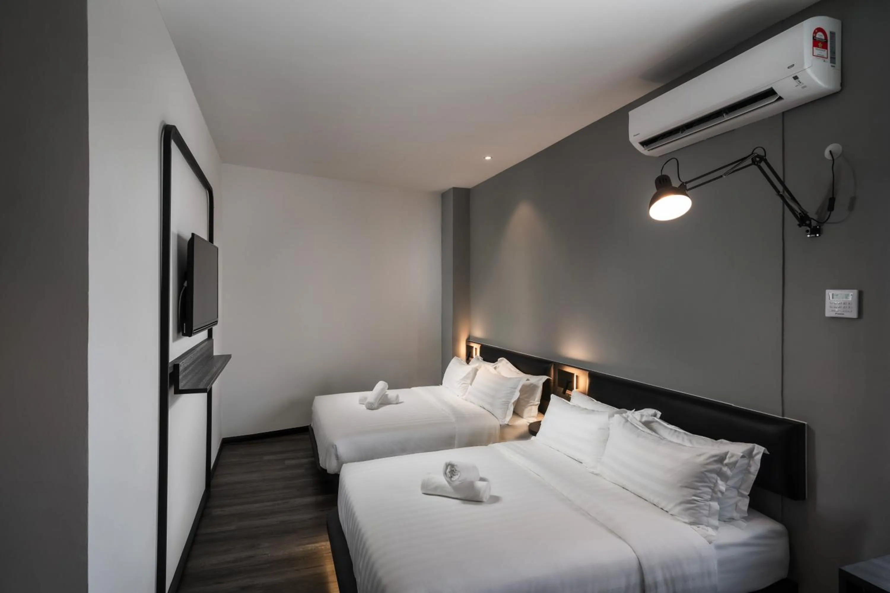 Bedroom, Bed in Modern Hotel Georgetown