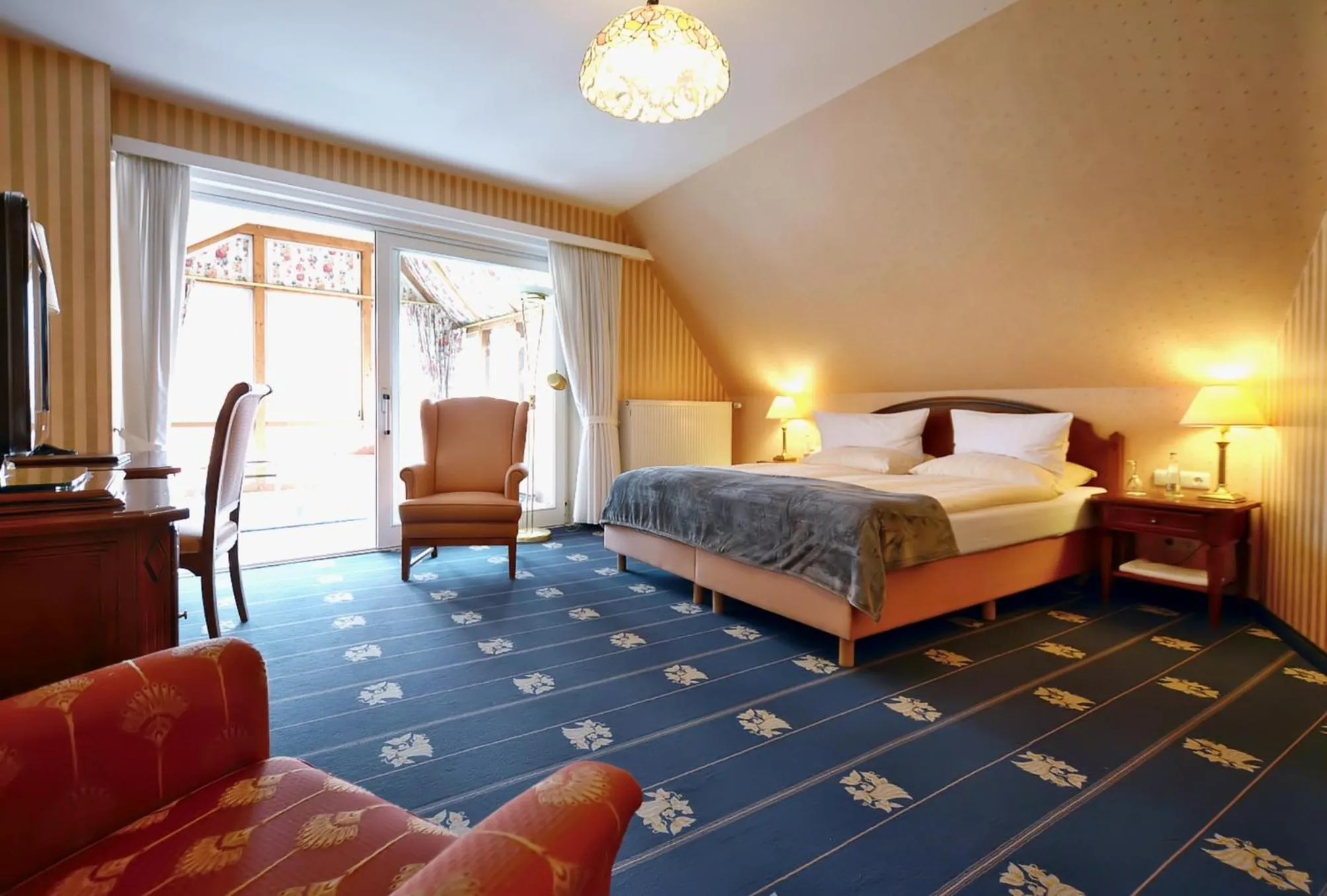 Photo of the whole room, Bed in Hotel Jugendstil