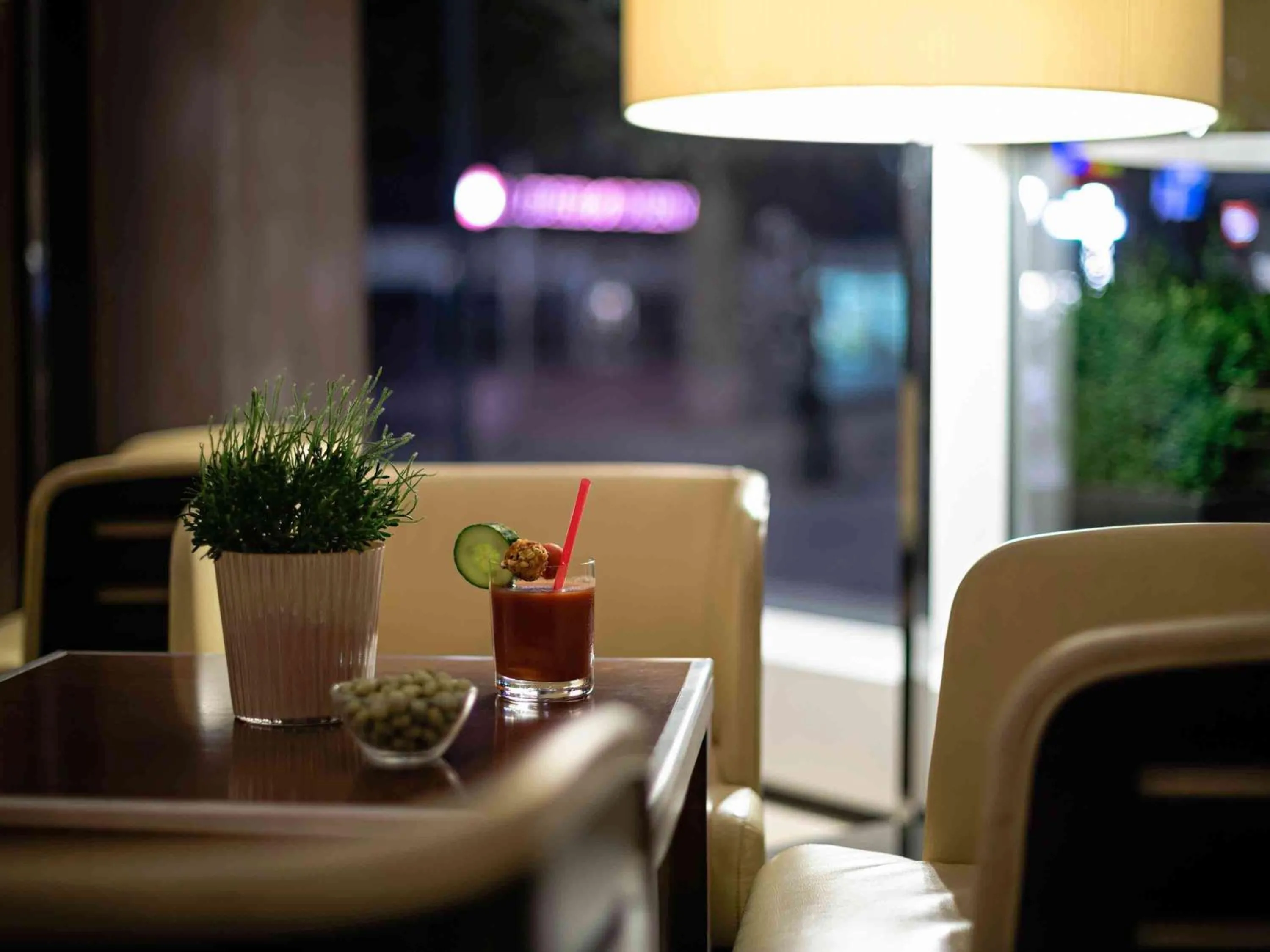 Lounge or bar in Occidental Dresden Newa