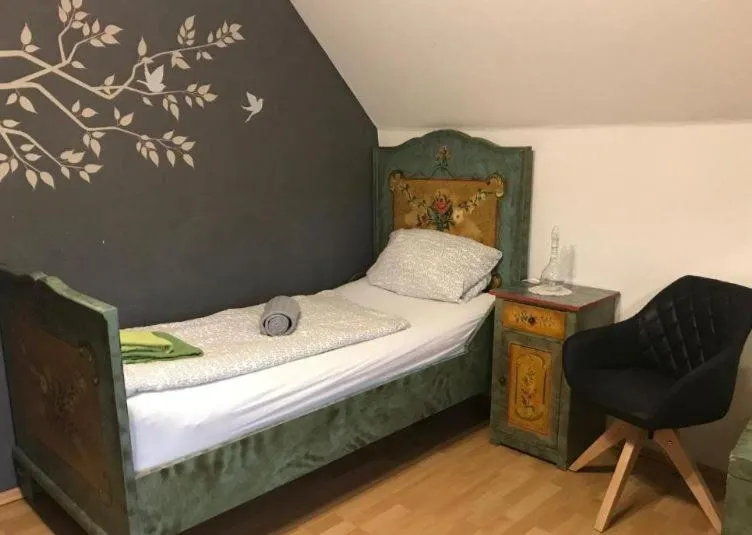 Bed in Pension Deinhardt