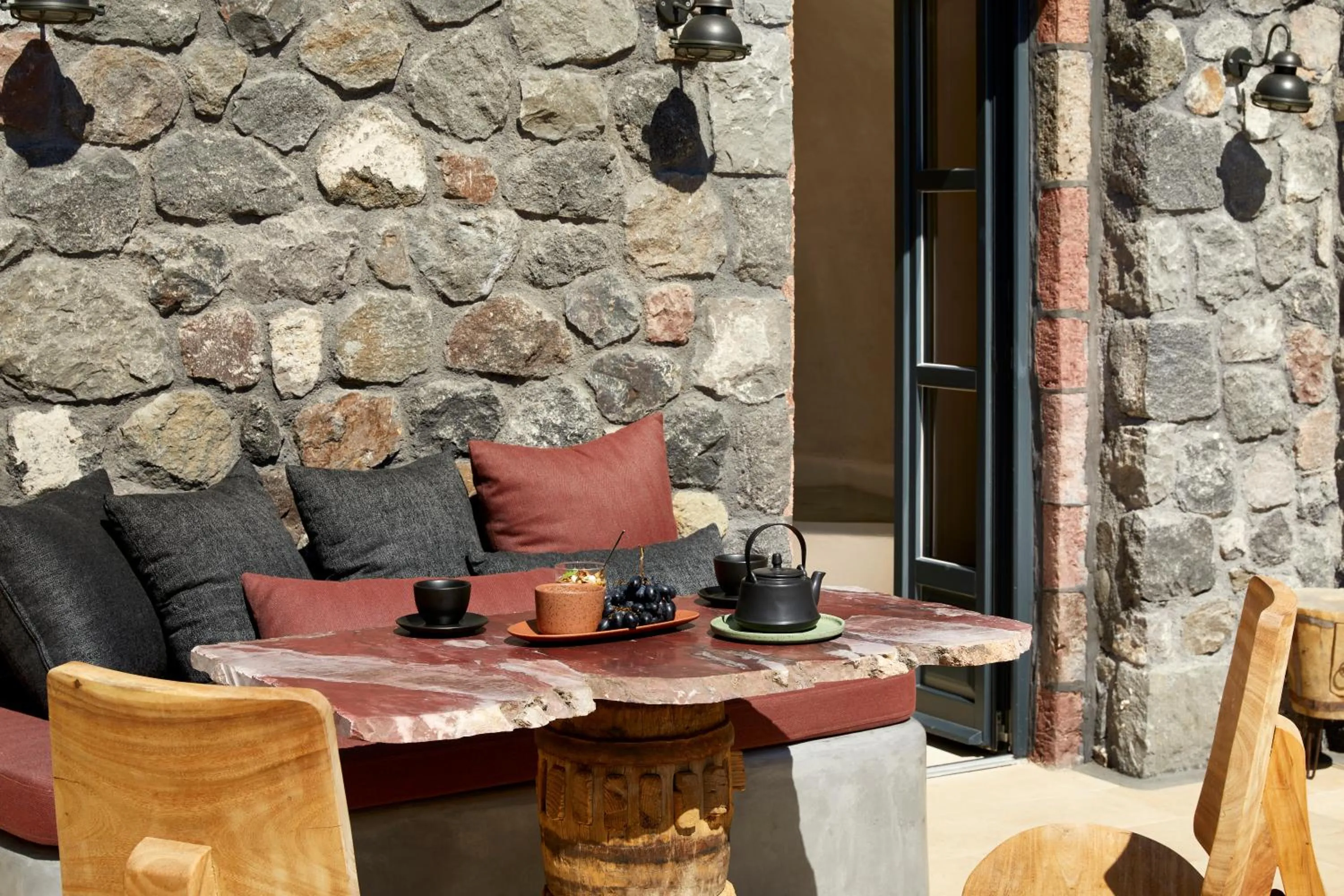 Balcony/Terrace in White Pearl Cavalieri