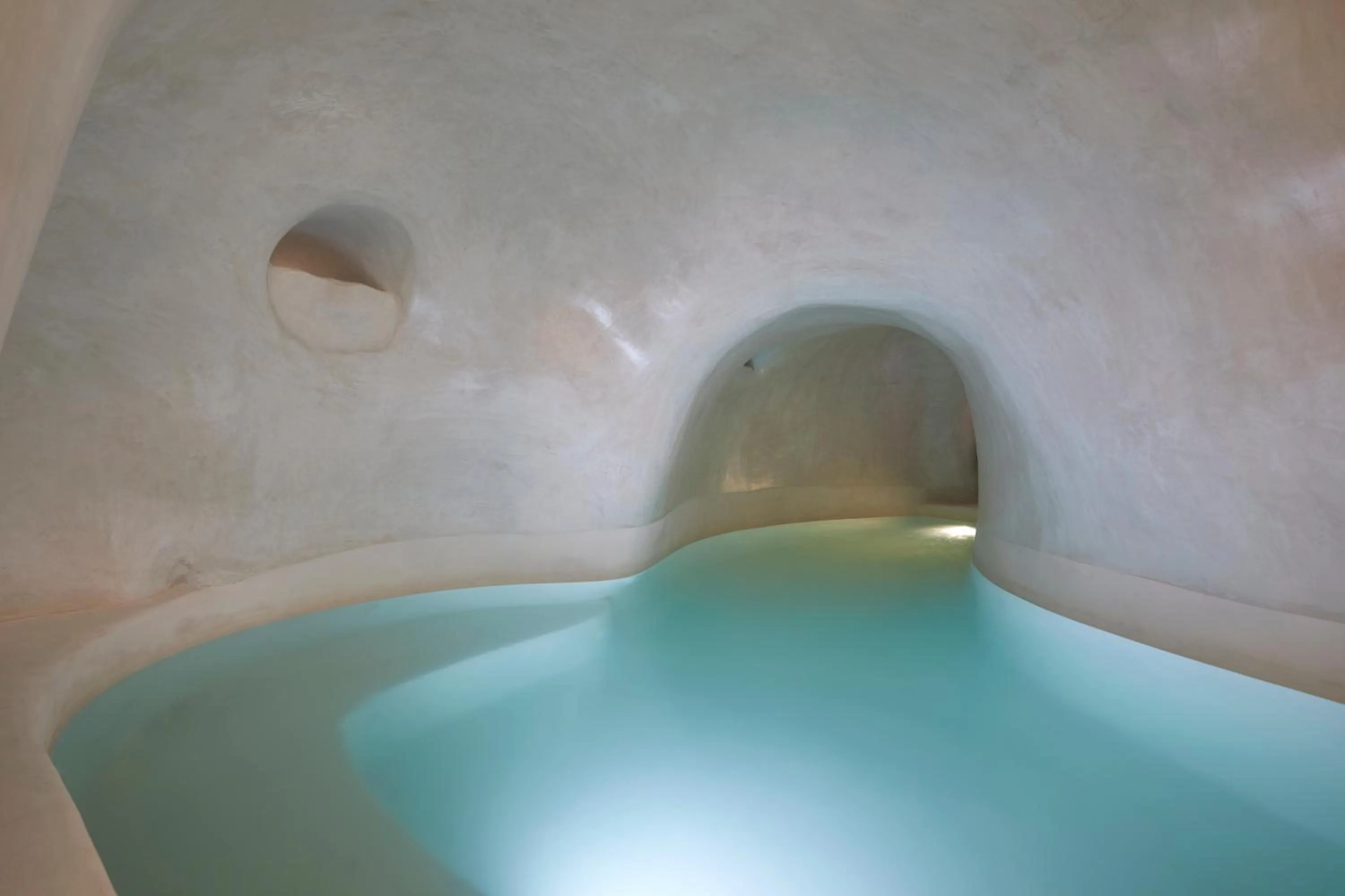 Swimming pool in White Pearl Cavalieri