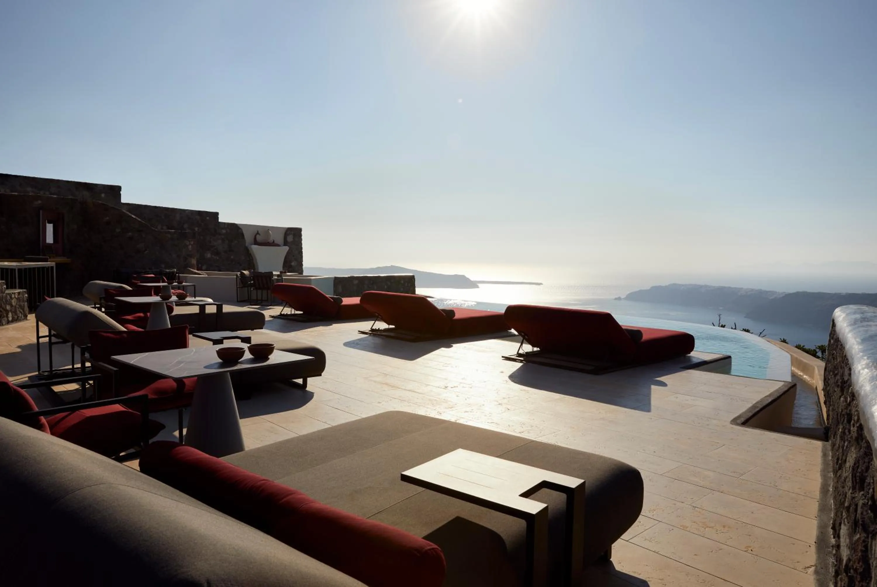 Pool view in White Pearl Cavalieri