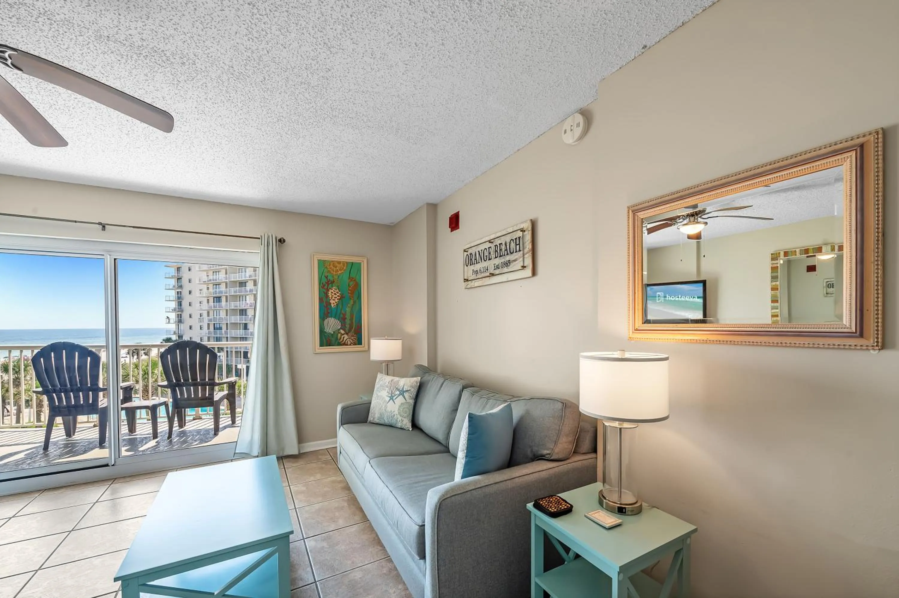 Living room in Tradewinds 307