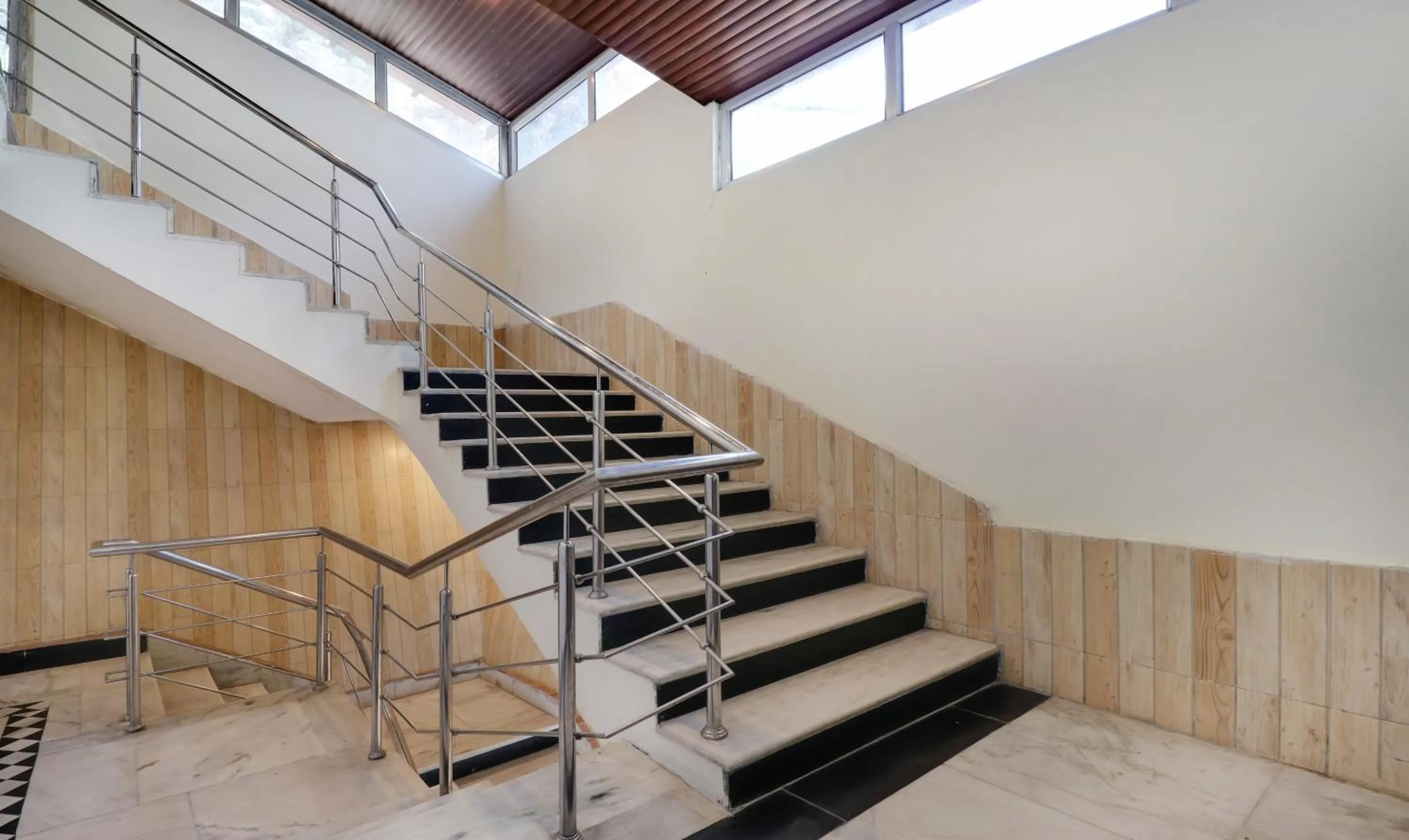 Lobby or reception in Treebo Mayur, Mall Road