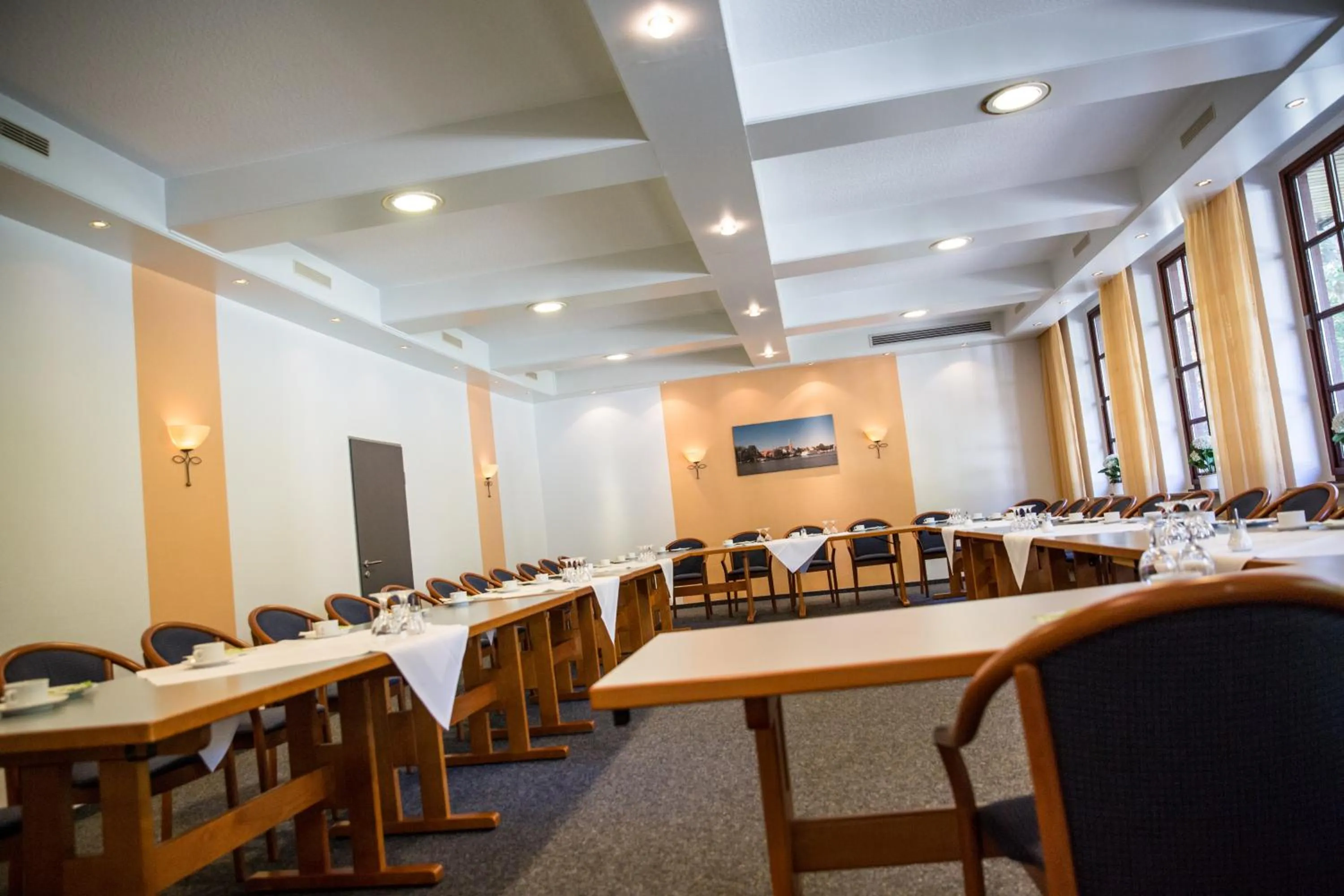 Restaurant/places to eat in Hotel Ostfriesen Hof