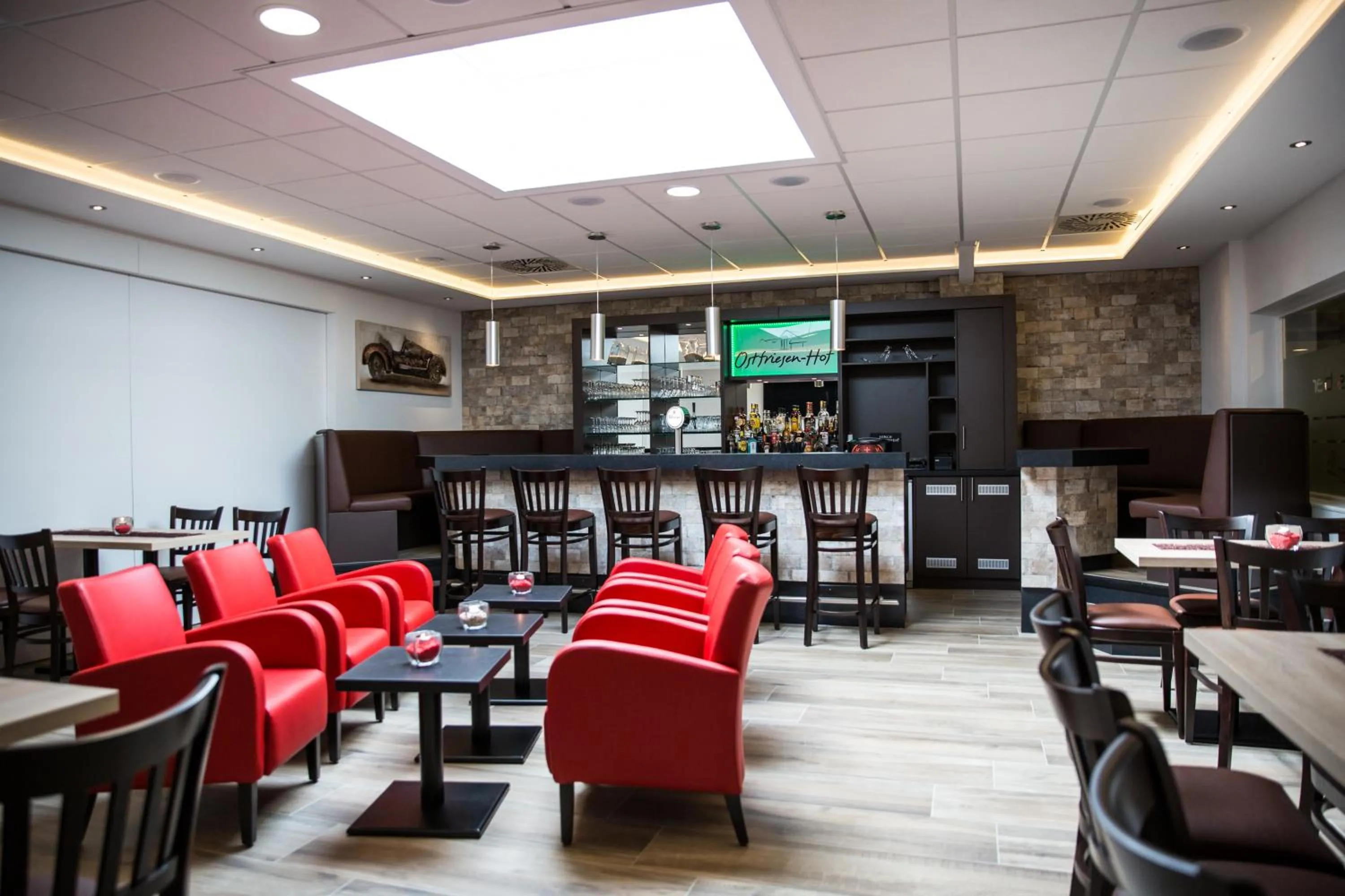 Lounge or bar in Hotel Ostfriesen Hof