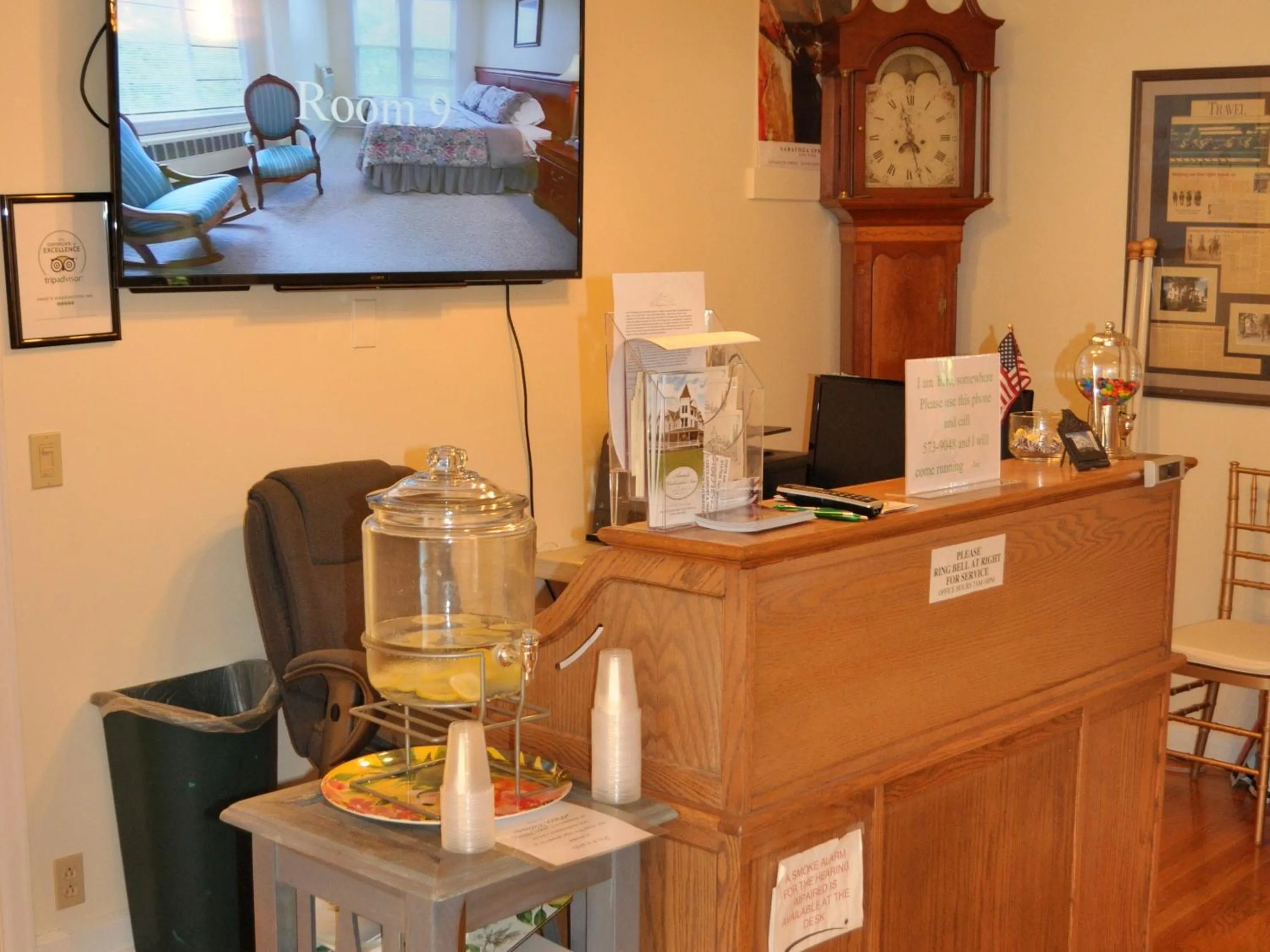 Lobby or reception in Anne's Washington Inn